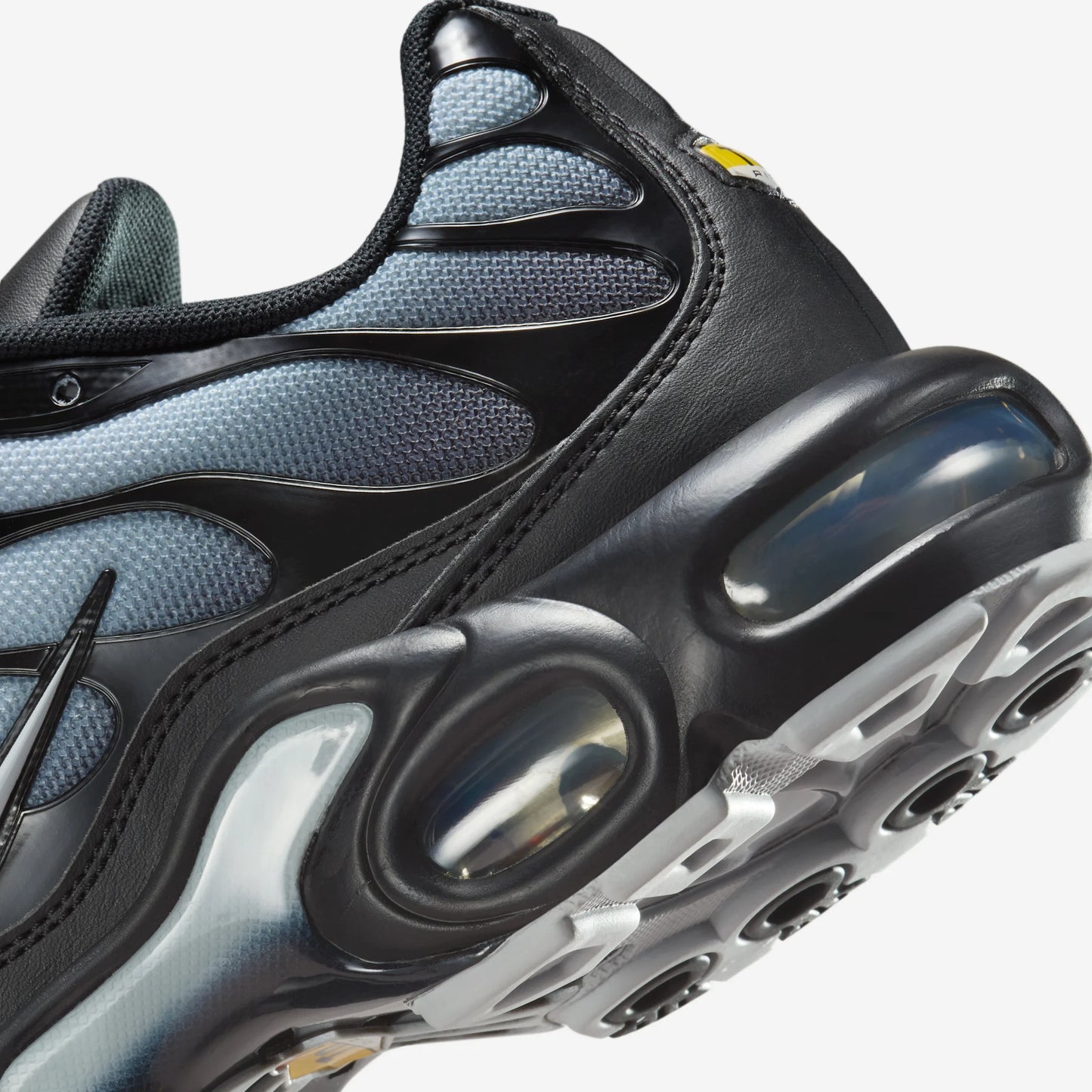 Nike Air Max Plus SE Black Wolf Grey (Women's)
