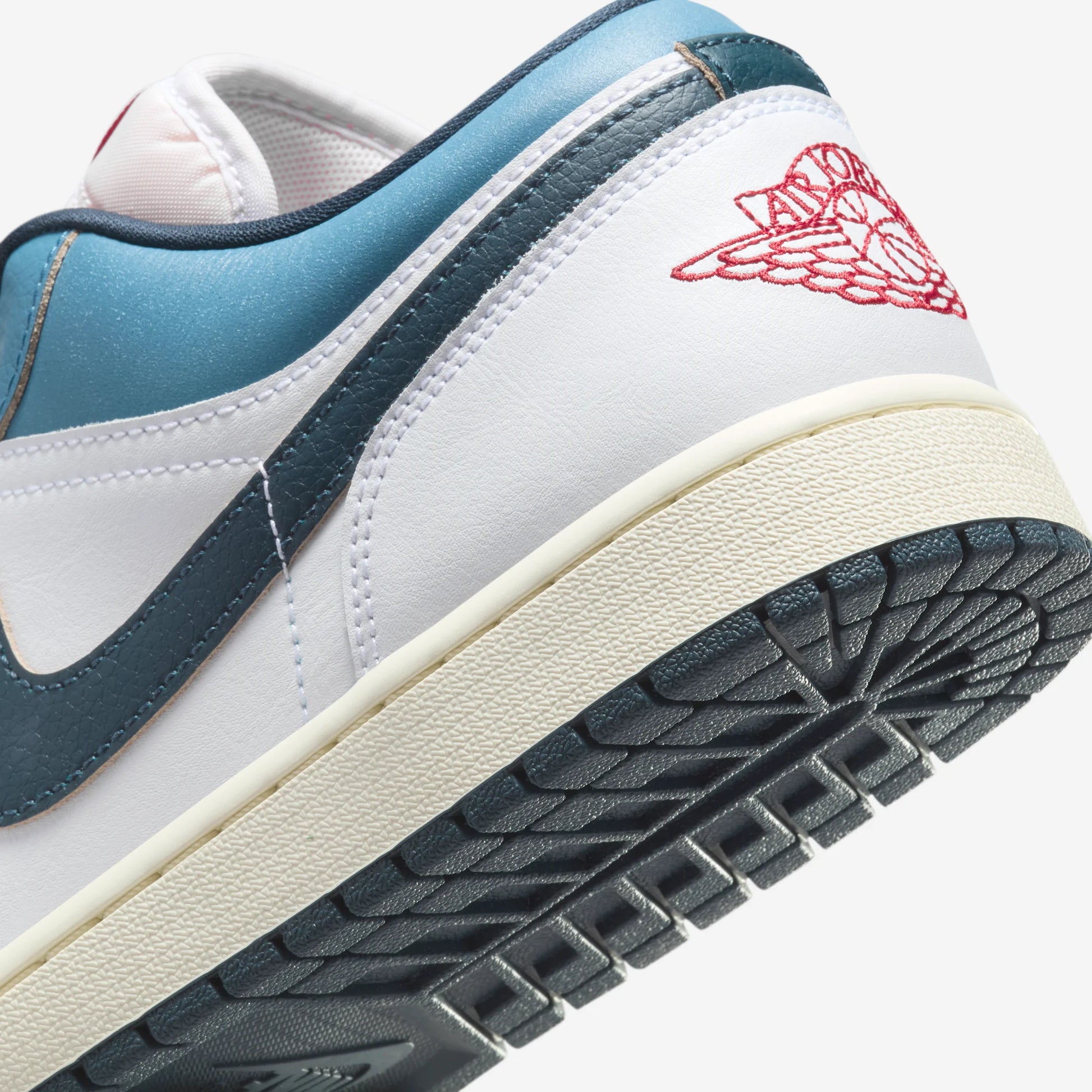 Jordan 1 Low SE Armory Navy