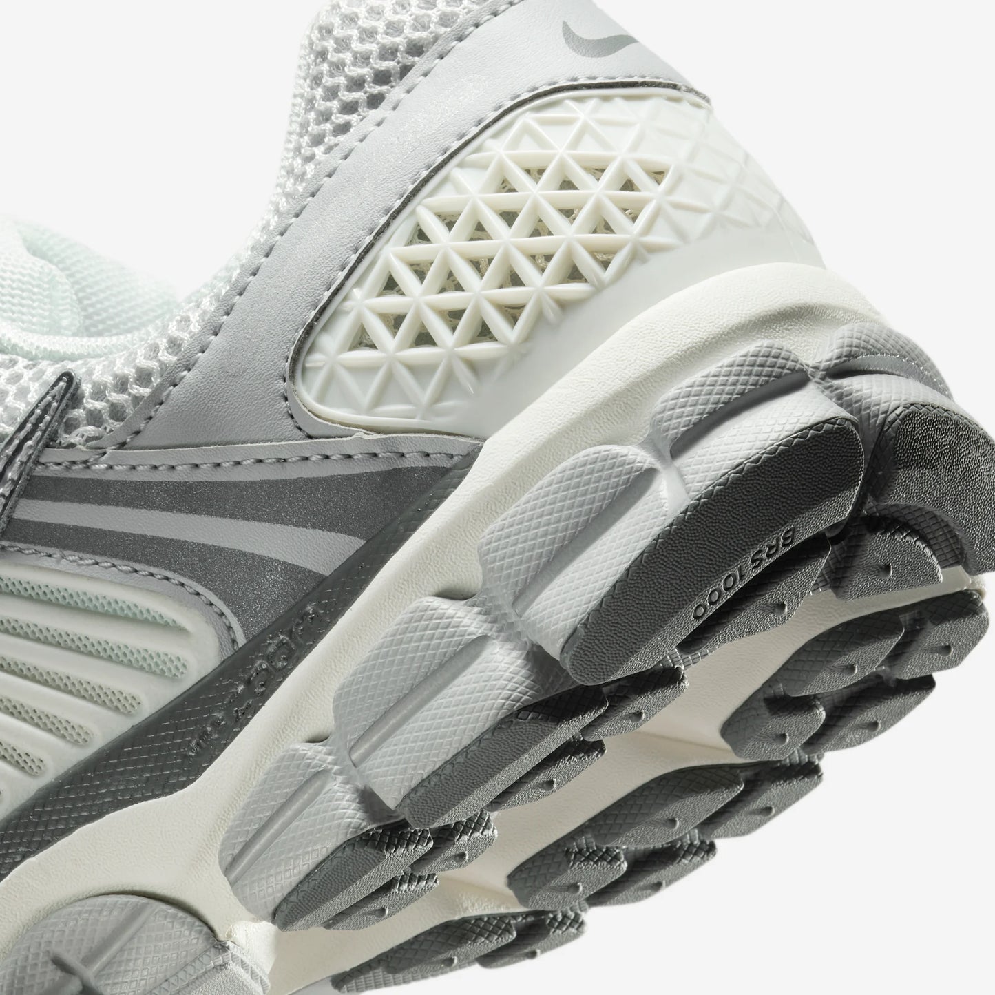 Nike Zoom Vomero 5 Metallic Silver