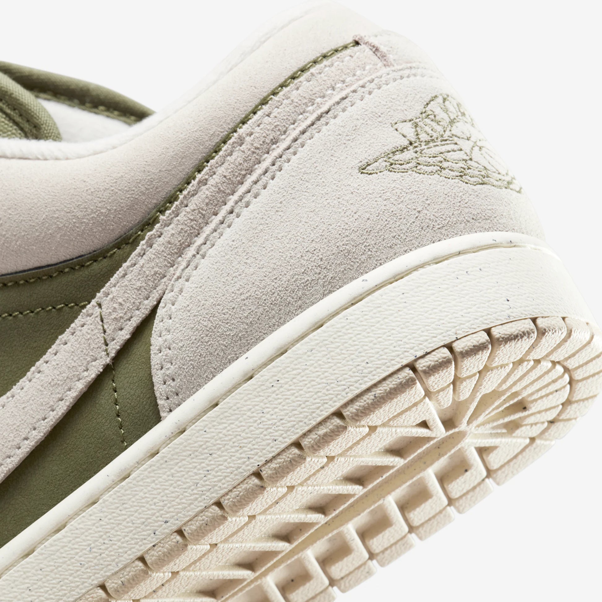 Jordan 1 Low SE Medium Olive Sail