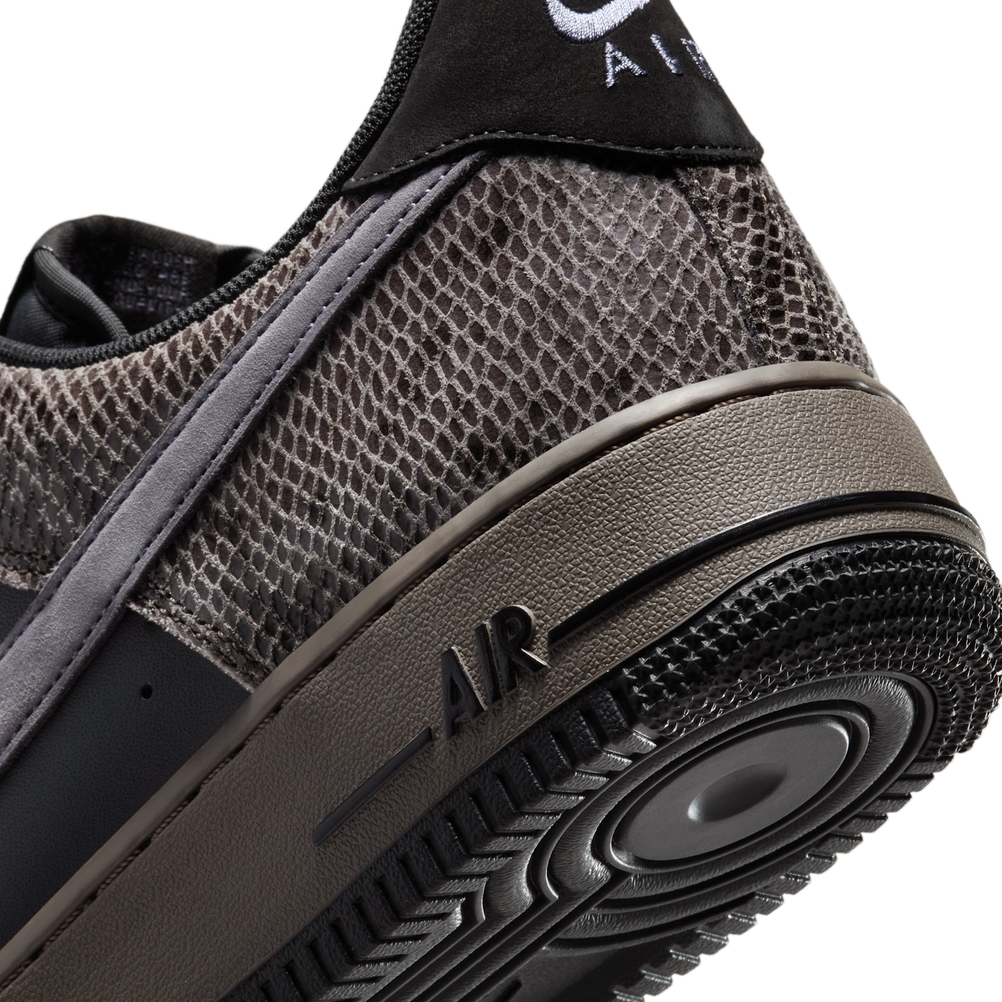 Nike Air Force 1 Low Off Noir Snakeskin