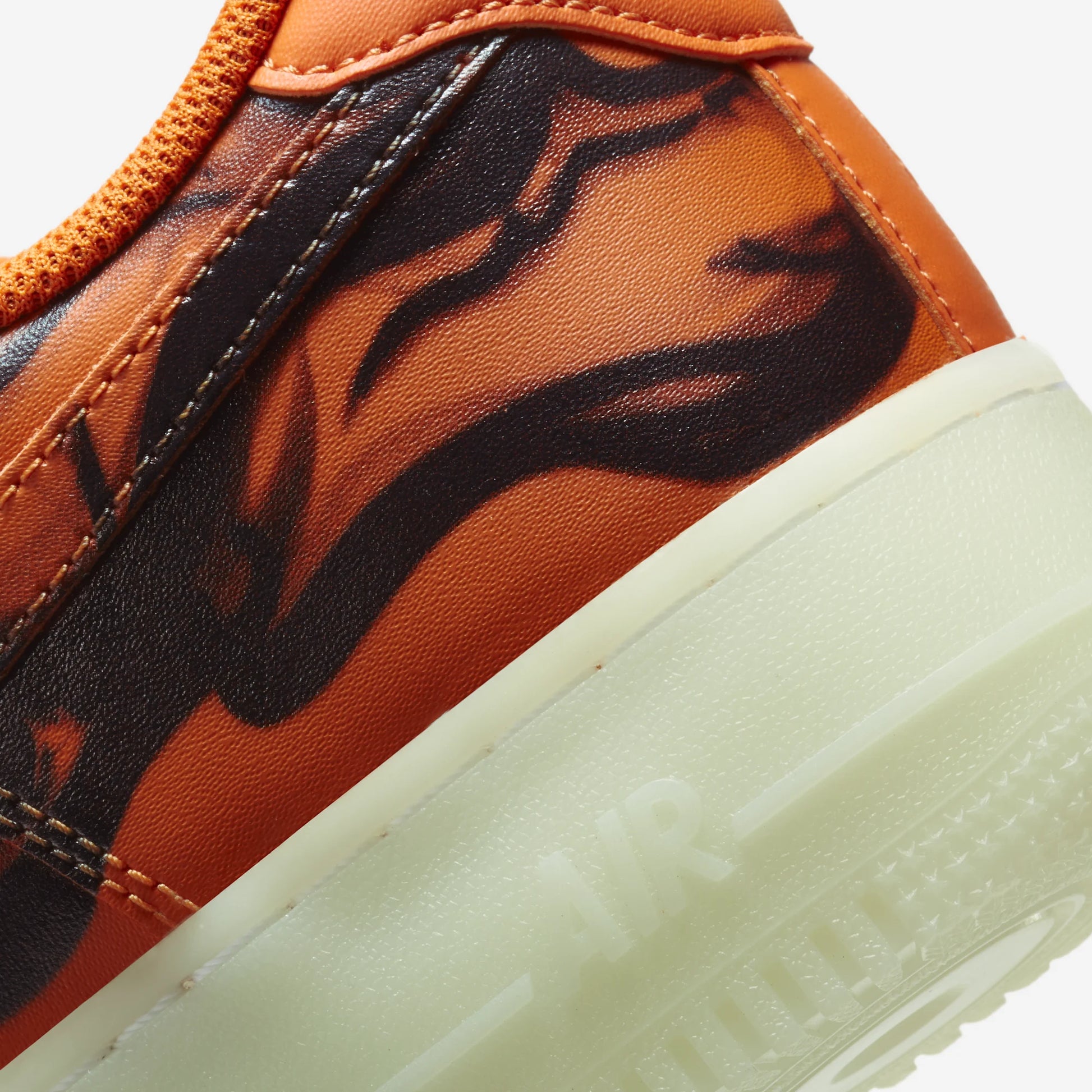 Nike Air Force 1 Low Orange Skeleton Halloween (2020)
