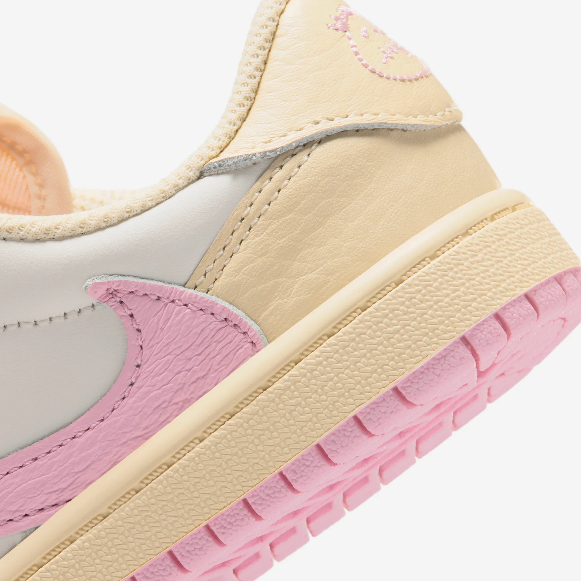 Jordan 1 Retro Low OG SP Travis Scott Shy Pink (PS)