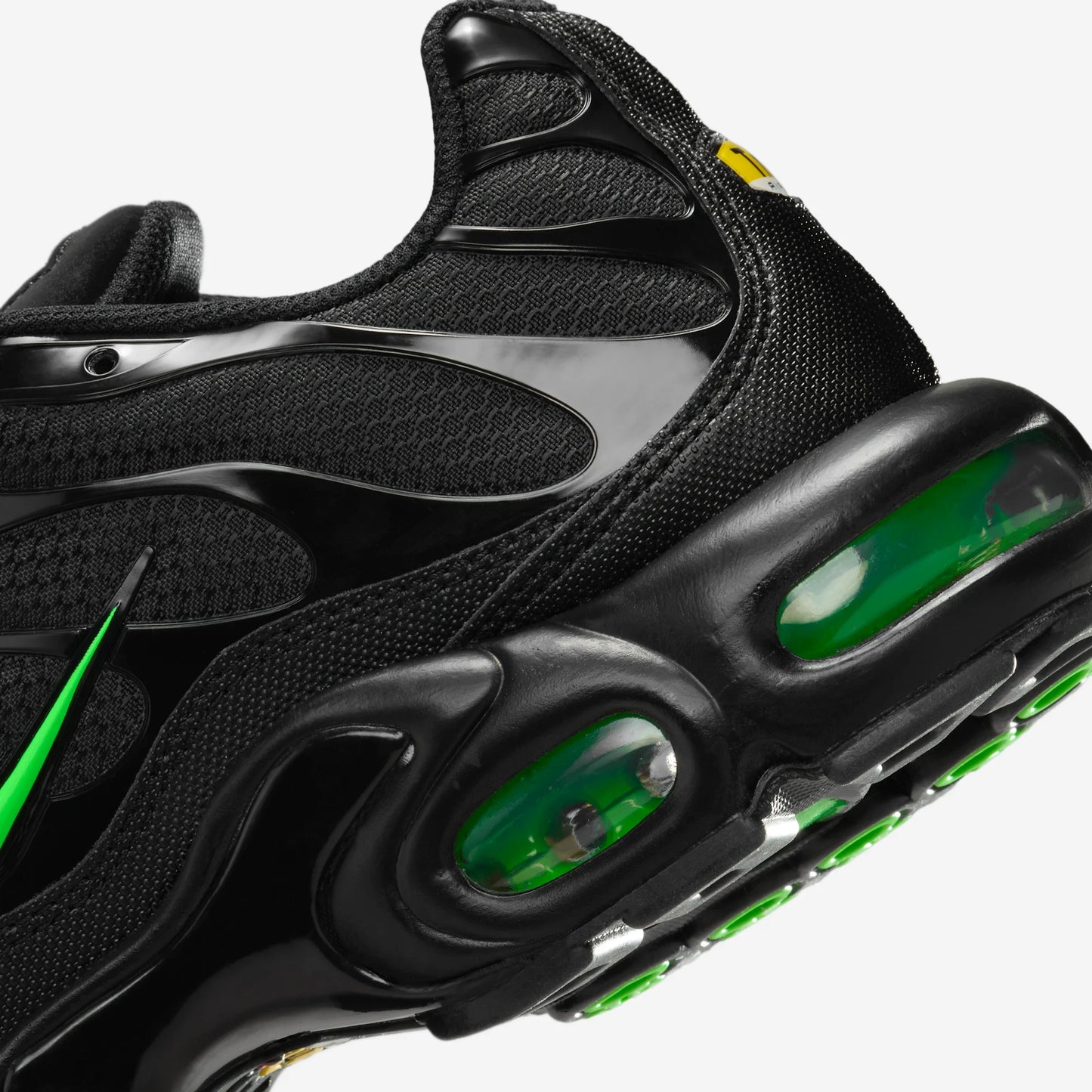 Nike Air Max Plus Black Green Strike