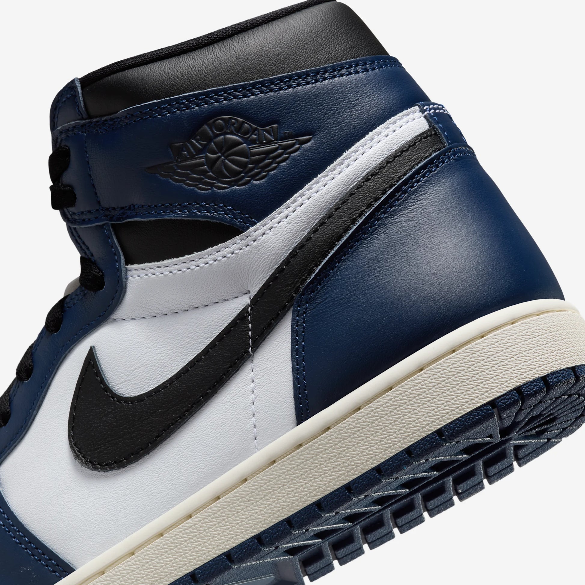 Jordan 1 Retro High OG Midnight Navy