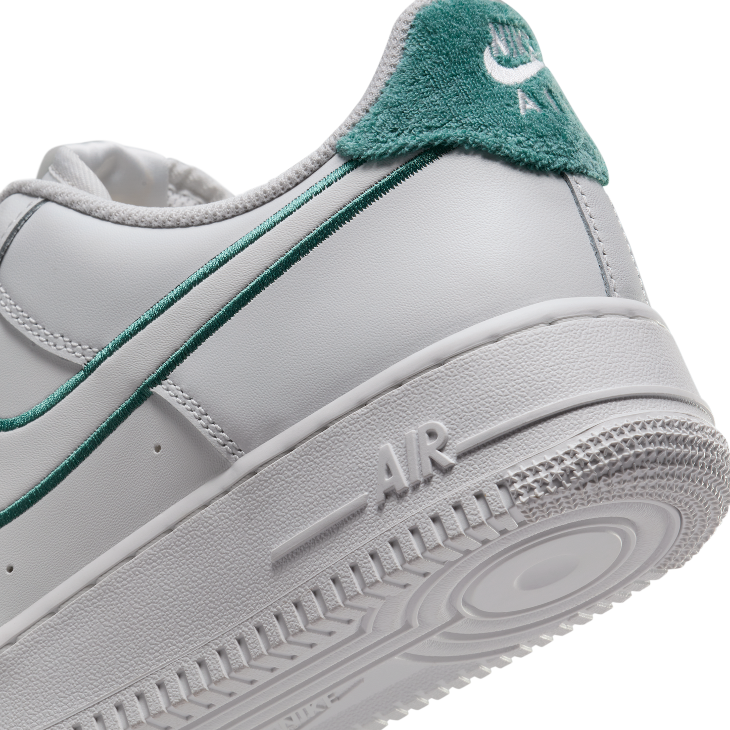 Nike Air Force 1 Low Resort and Sport