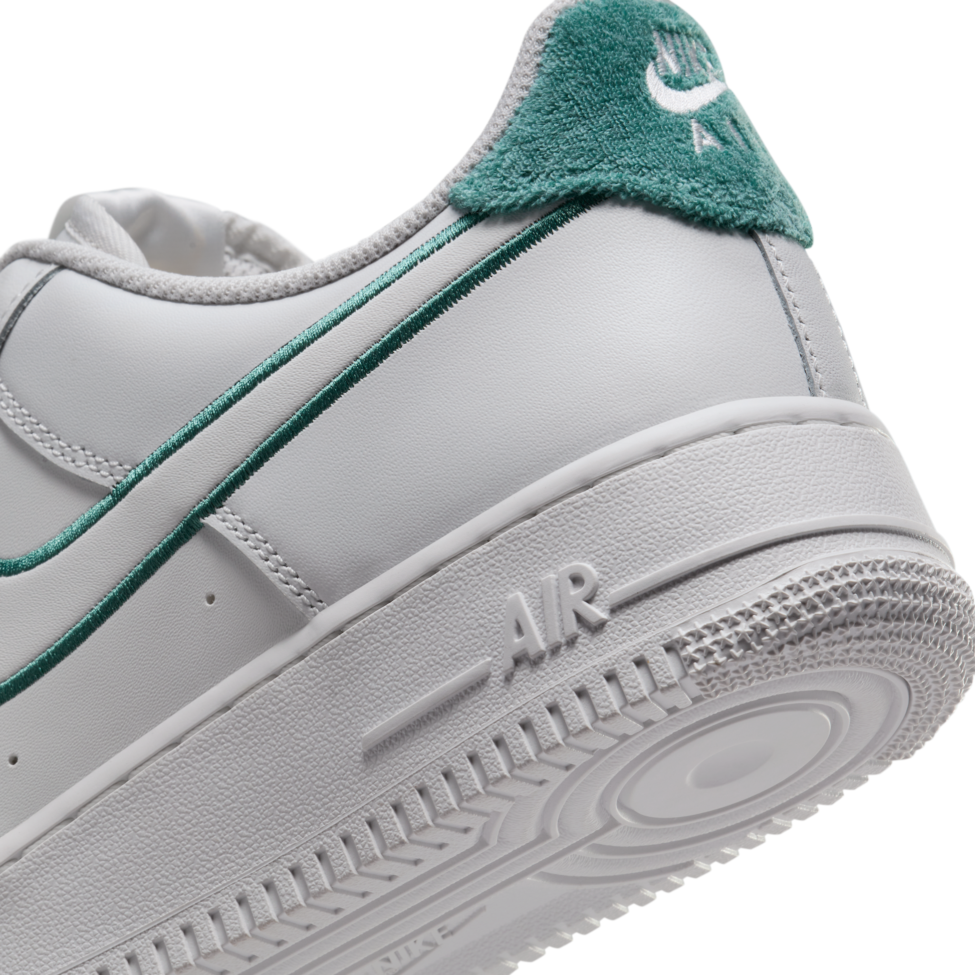Nike Air Force 1 Low Resort and Sport