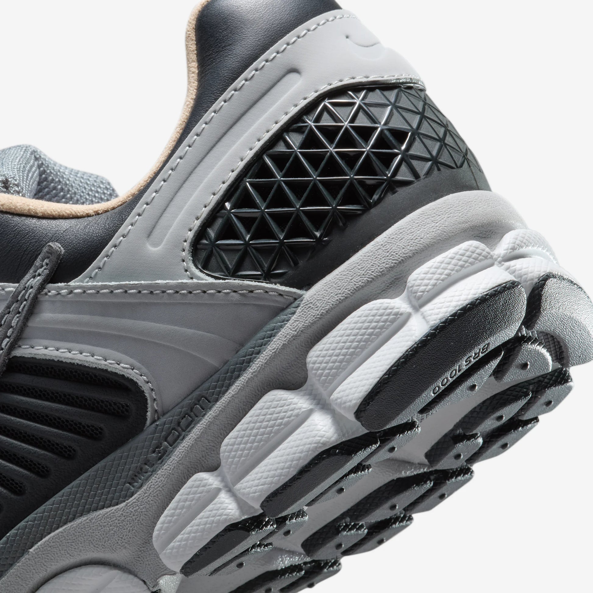 Nike Zoom Vomero 5 Dark Smoke Grey Vachetta