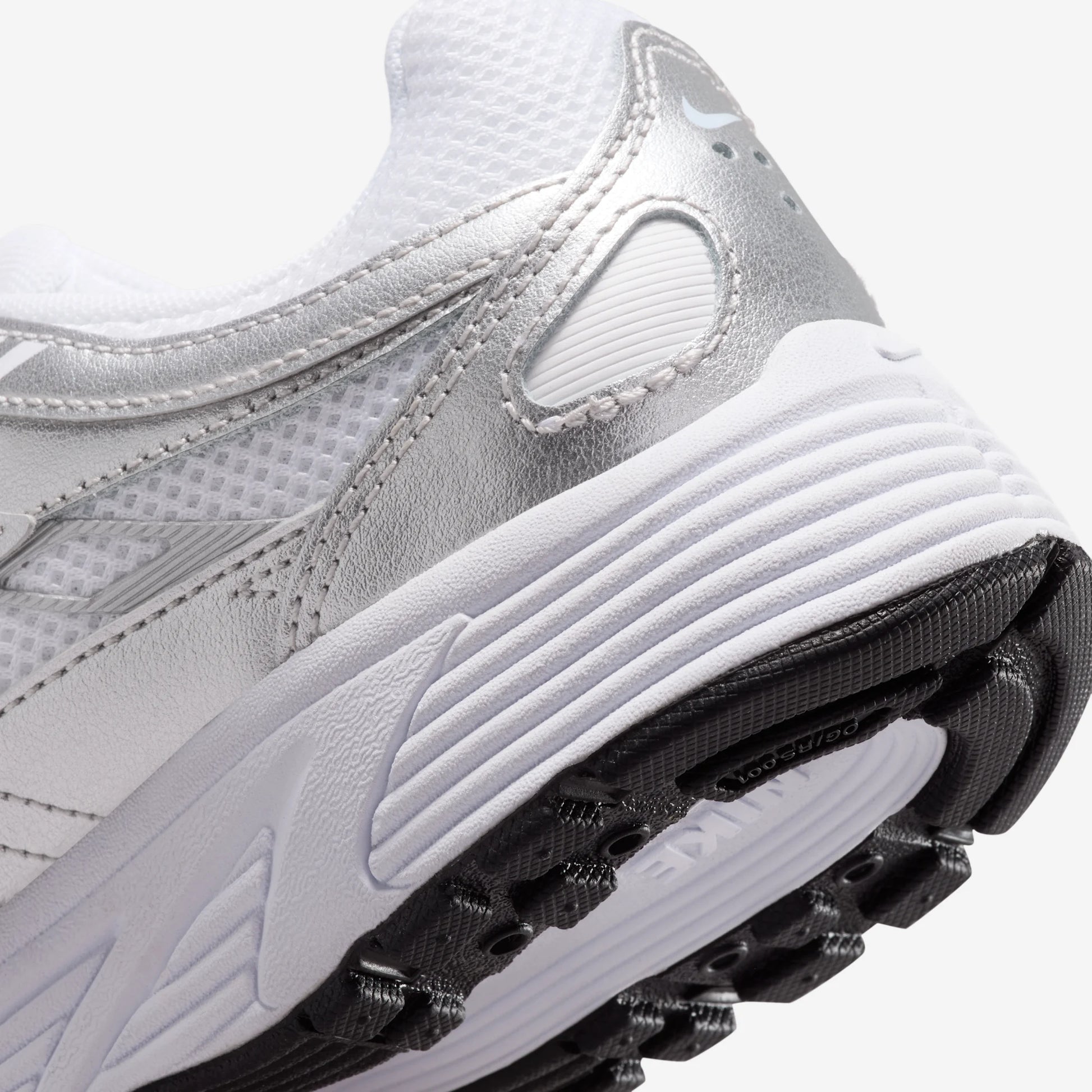 Nike P-6000 White Metallic Silver (GS)