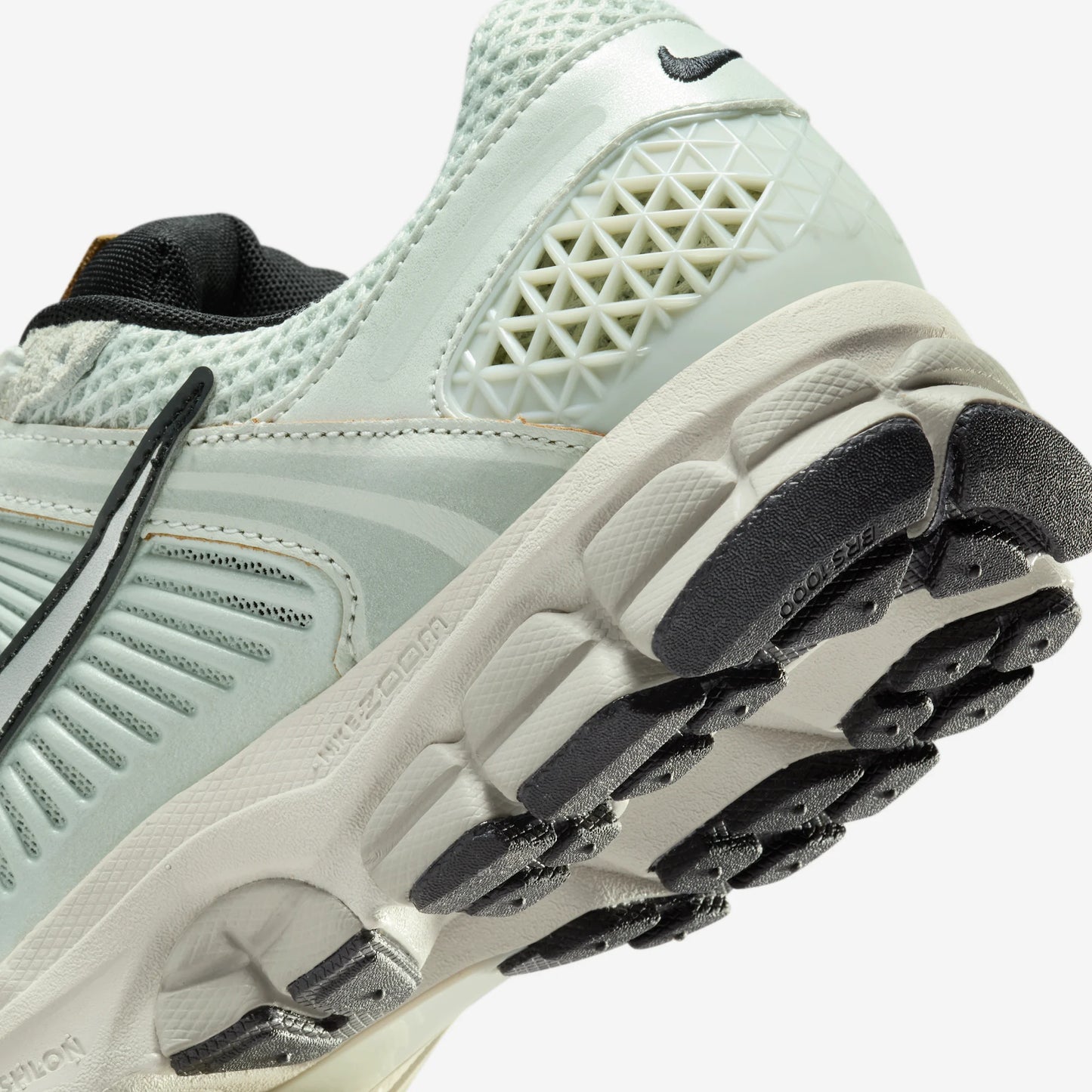 Nike Zoom Vomero 5 Light Silver Chrome (Women's)