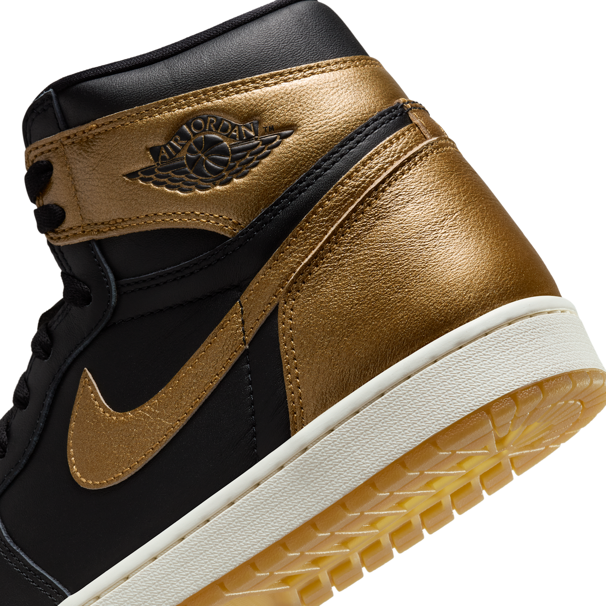 Jordan 1 Retro High OG Black Metallic Gold