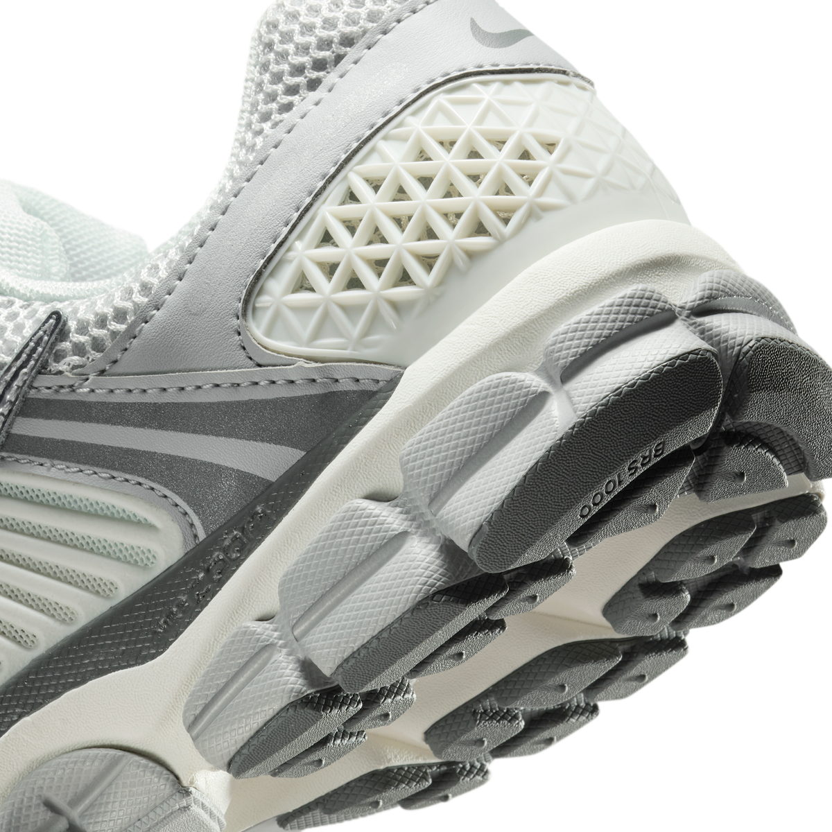 Nike Zoom Vomero 5 Metallic Silver