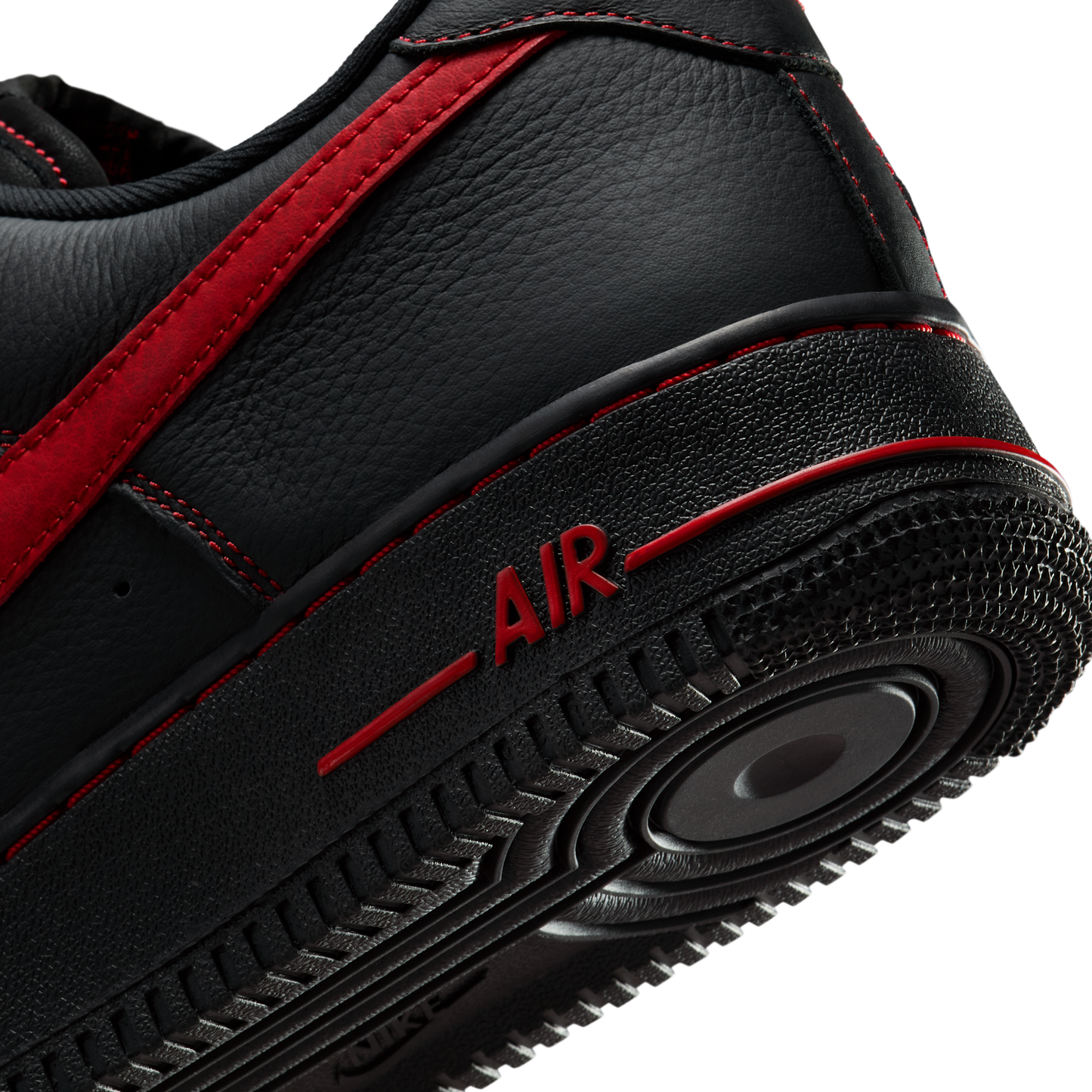 Nike Air Force 1 Low '07 LV8 Bred