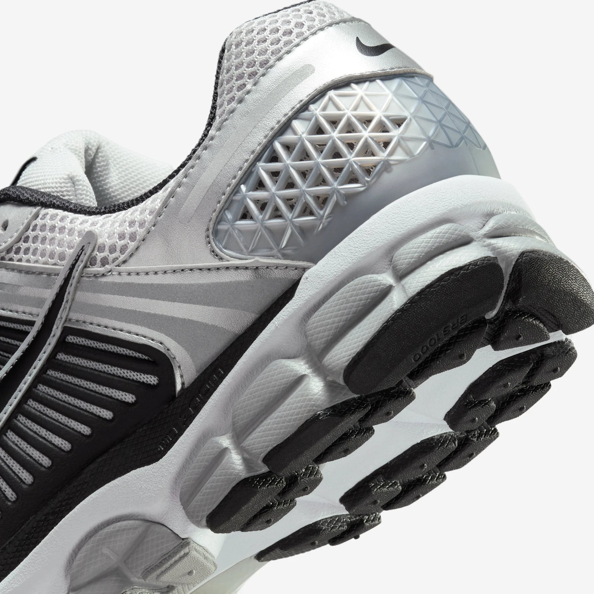 Nike Zoom Vomero 5 Metallic Silver Black