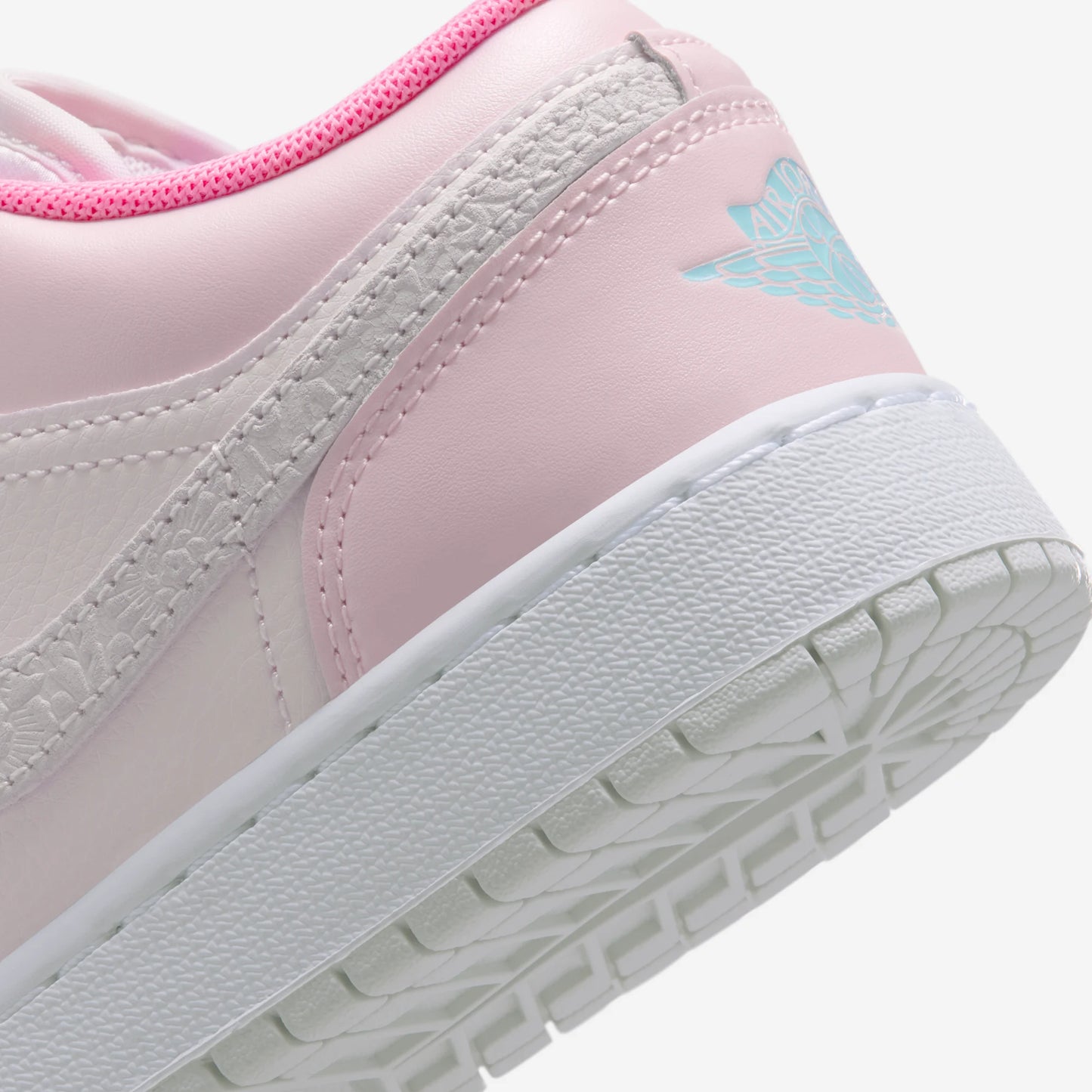 Jordan 1 Low SE Pink Bloom (GS)
