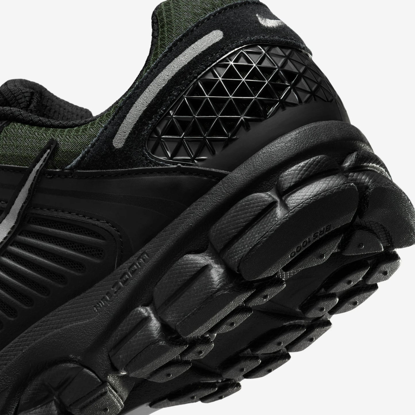 Nike Zoom Vomero 5 Black Sequoia