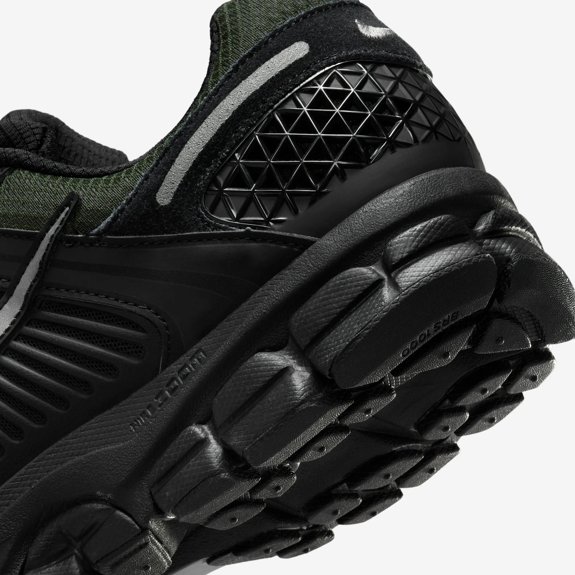 Nike Zoom Vomero 5 Black Sequoia
