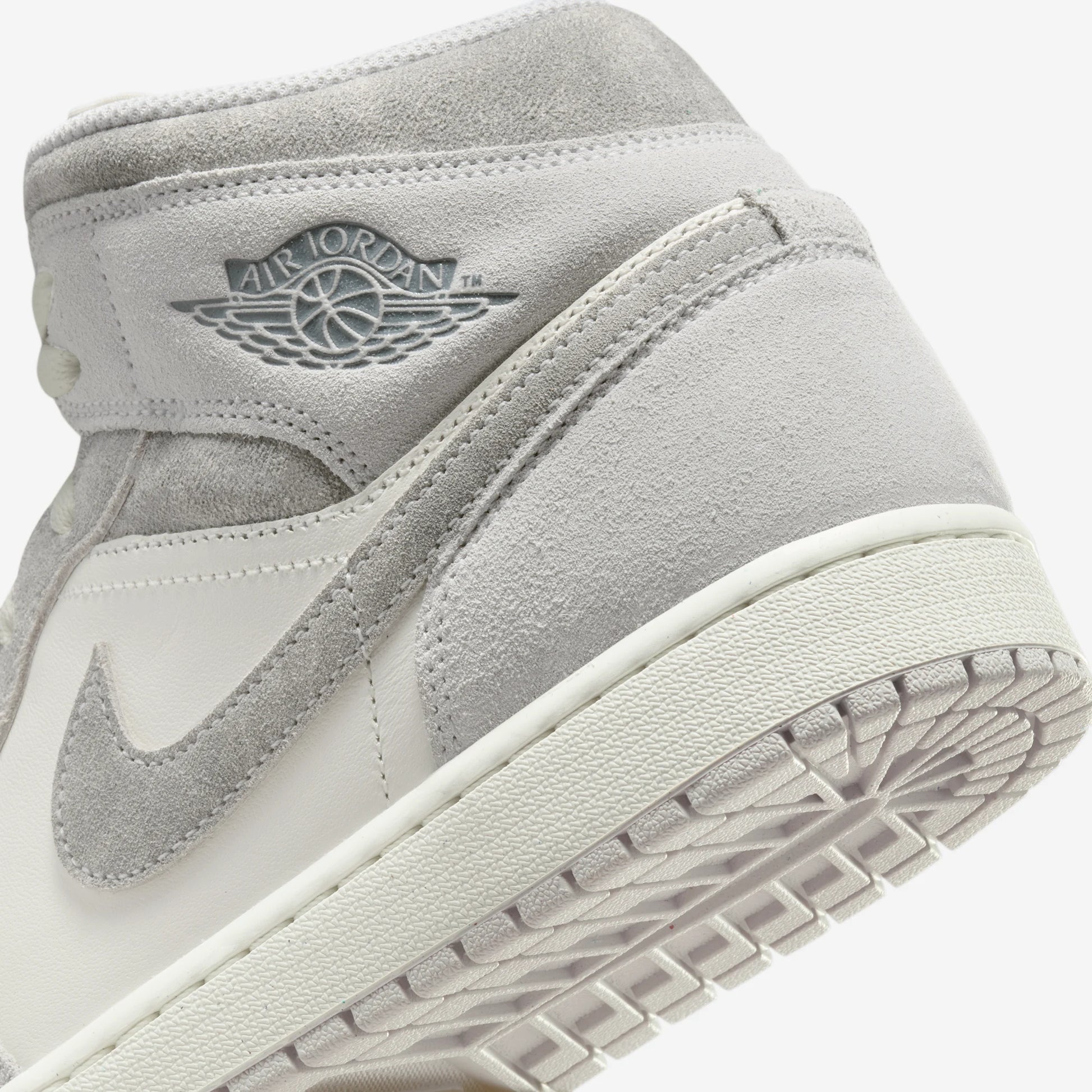 Jordan 1 Mid SE Neutral Grey Sail