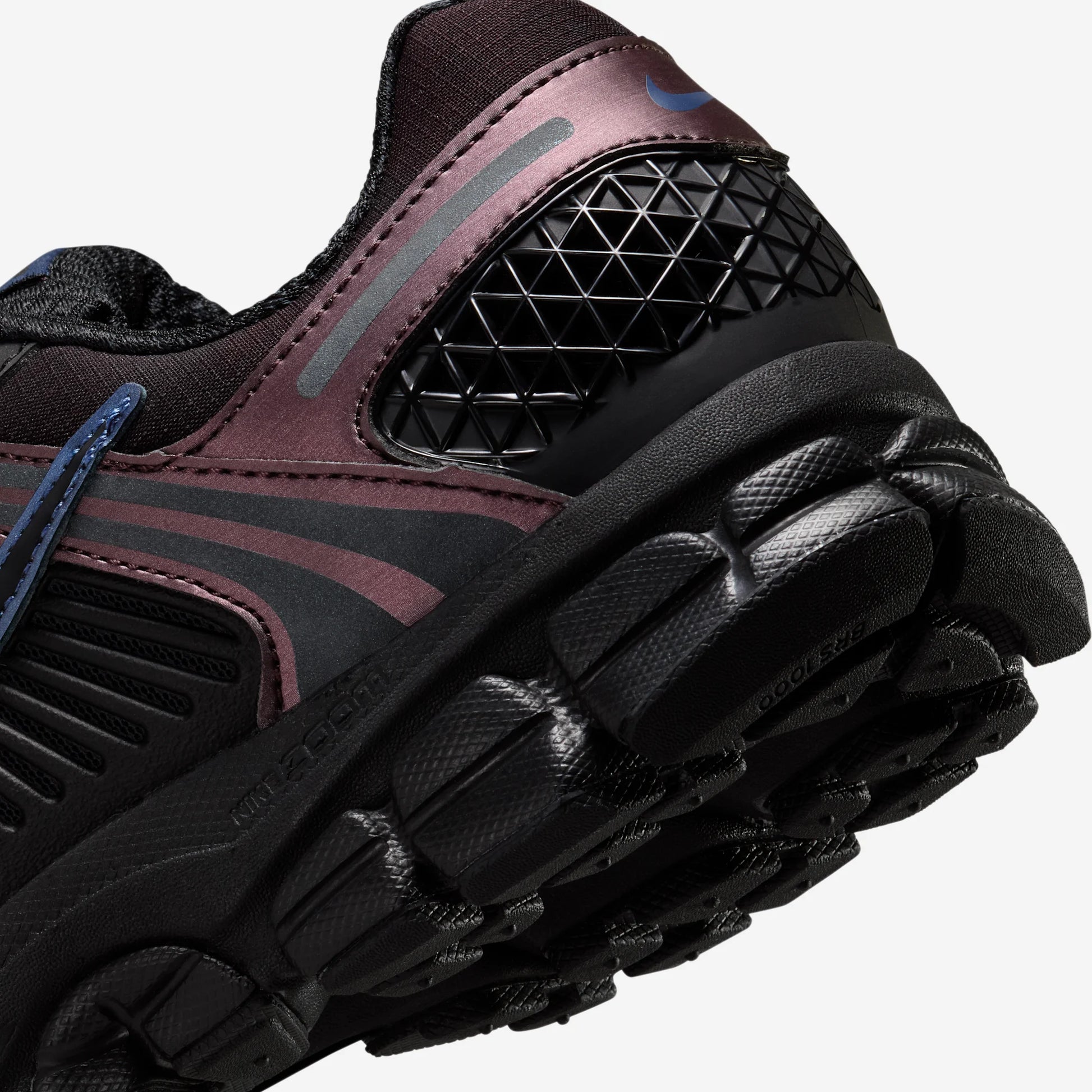 Nike Zoom Vomero 5 Burgundy Crush Midnight Navy (Women's)