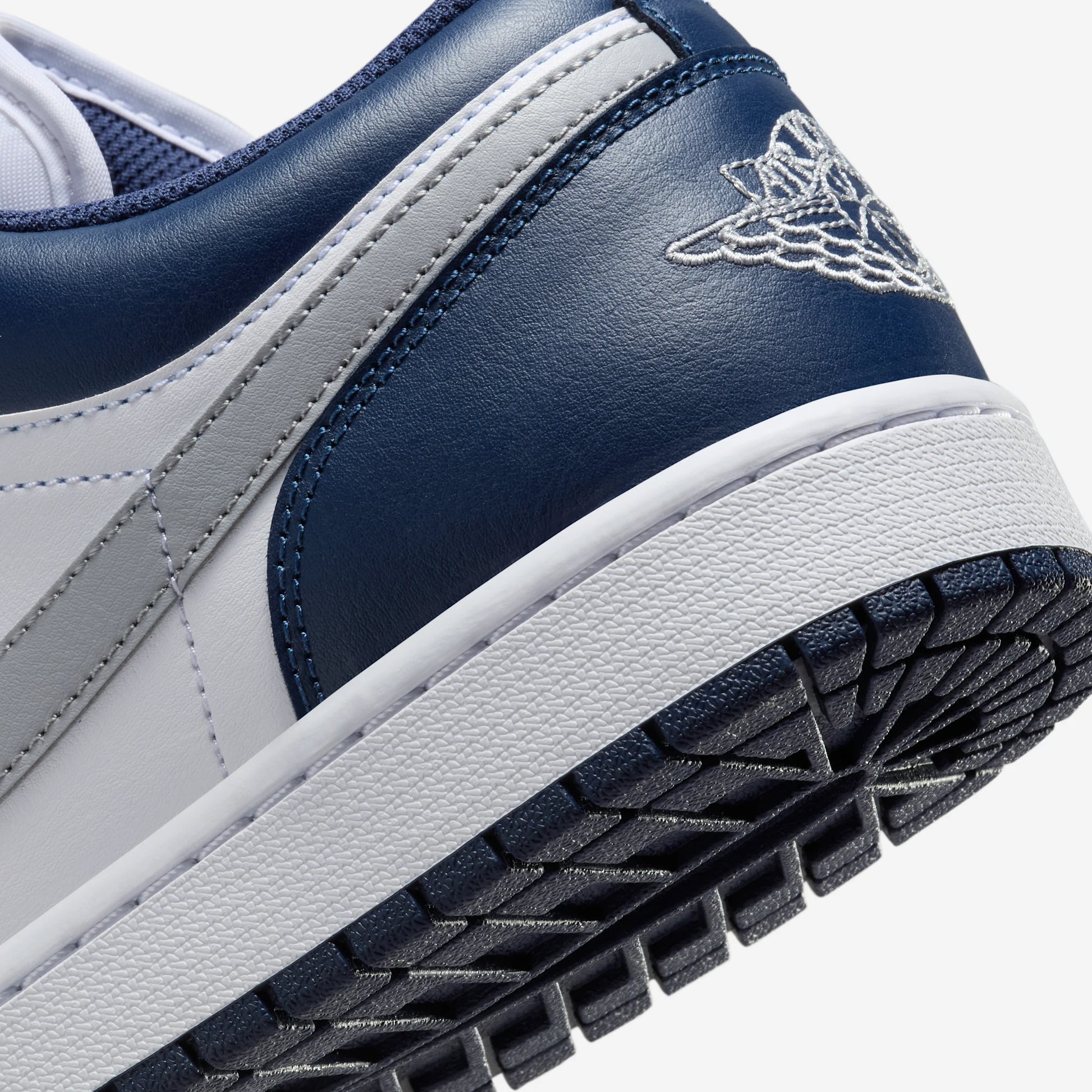 Jordan 1 Low Wolf Grey Midnight Navy