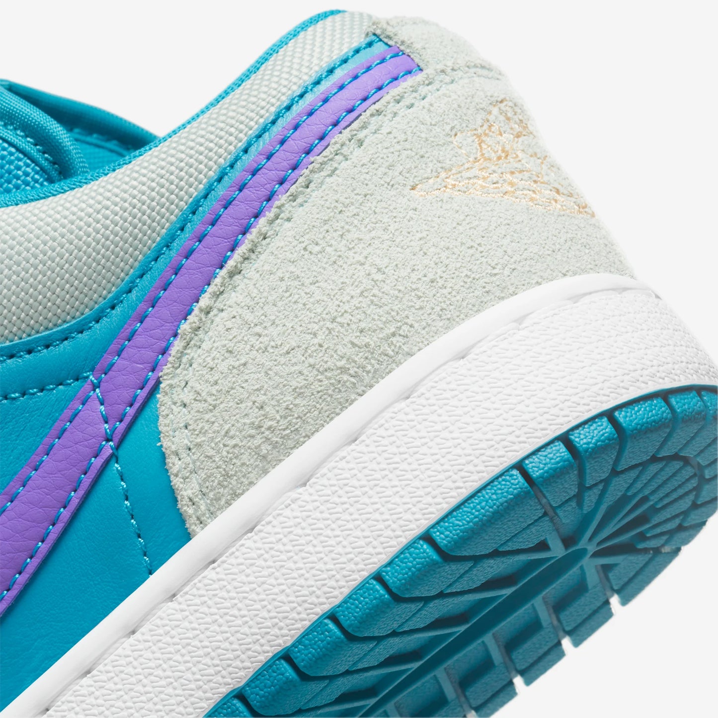 Jordan 1 Low SE Pistachio Frost Aquatone Psychic Purple Celestial Gold (GS)