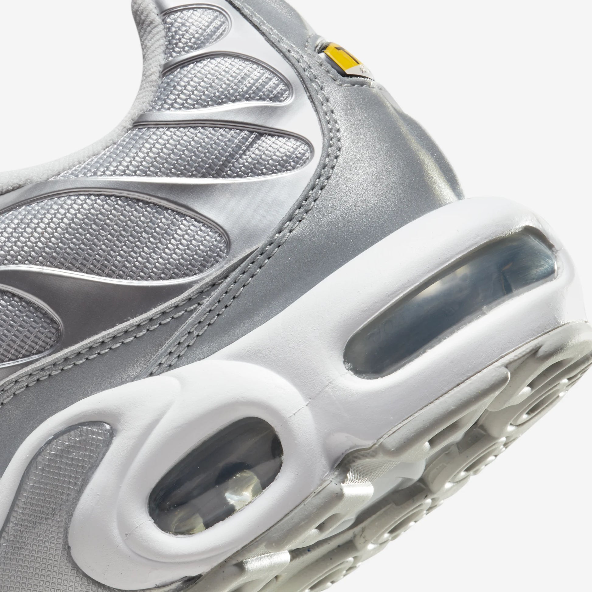 Nike Air Max Plus Metallic Silver