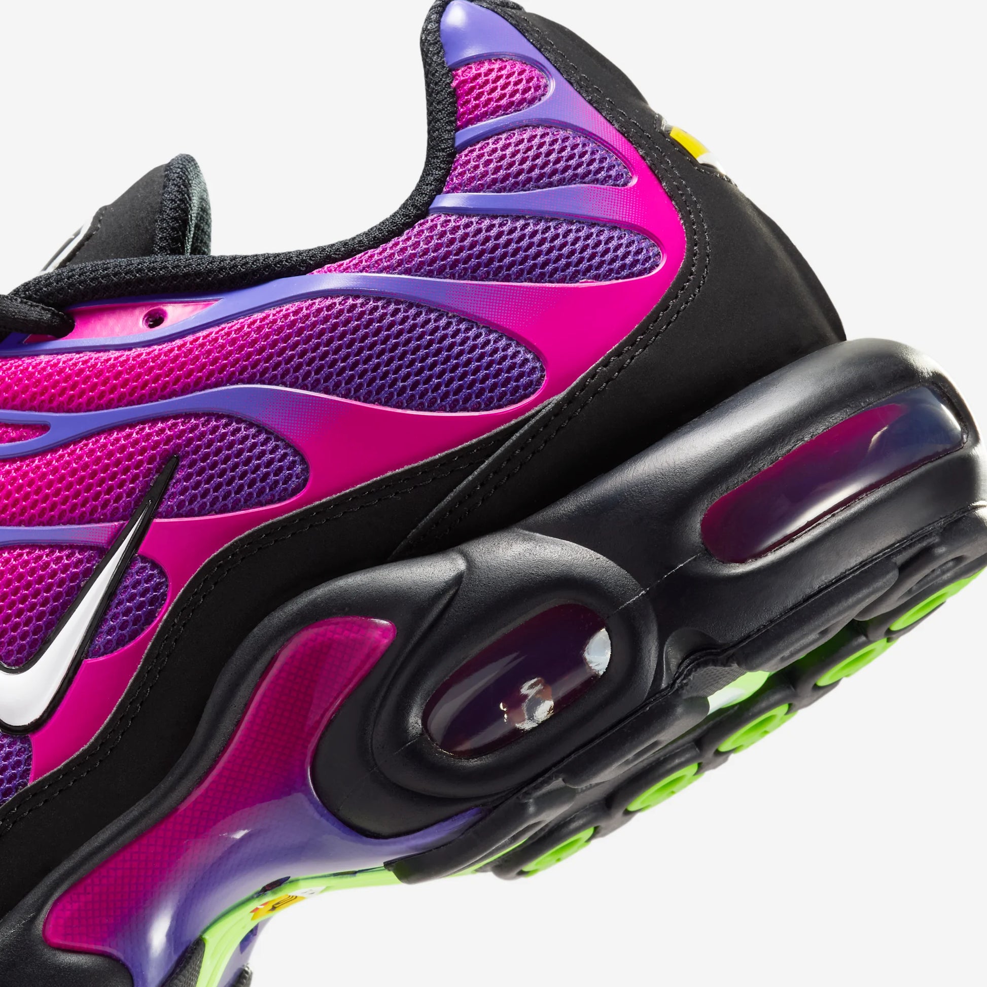 Nike Air Max Plus Rebellious Air Fireberry