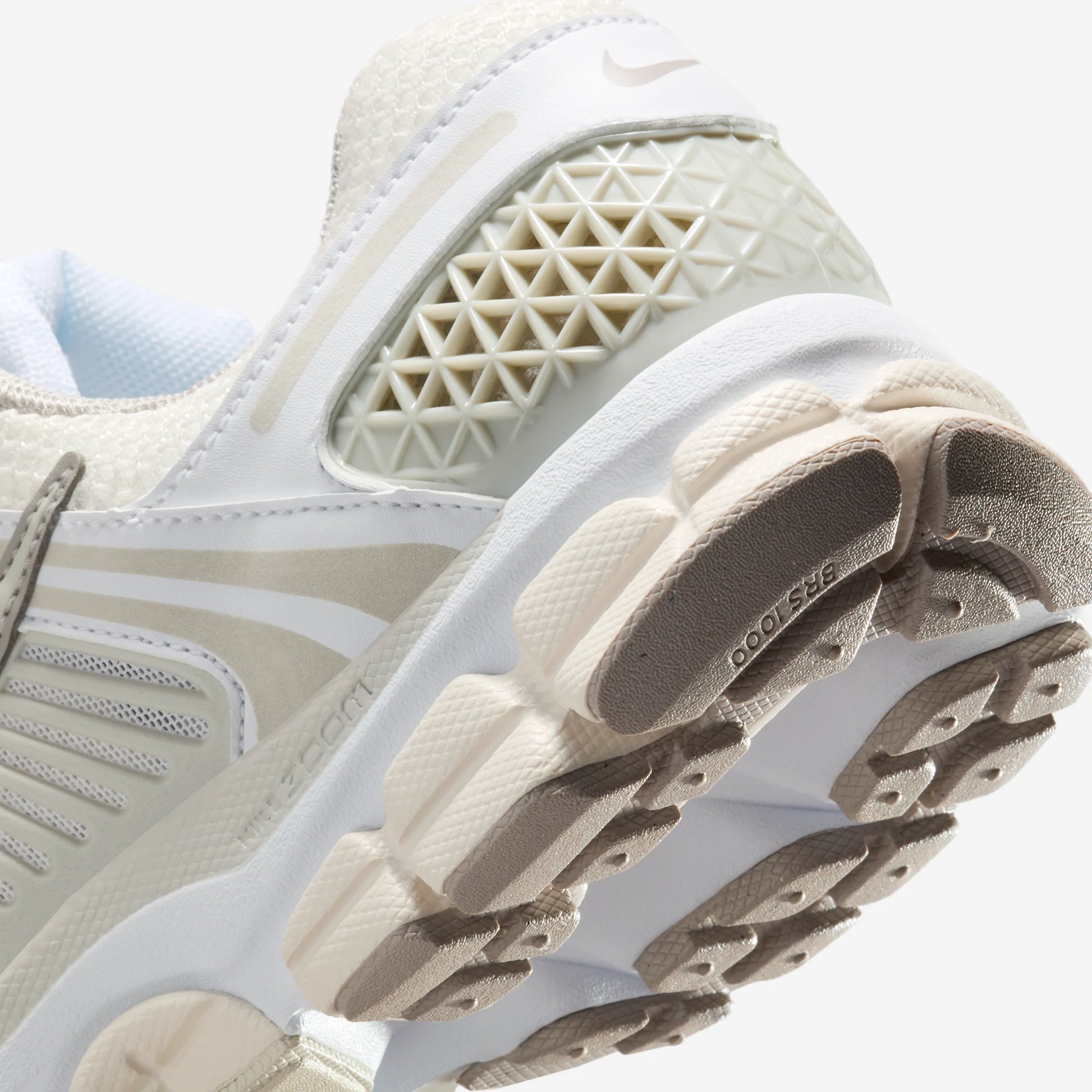 Nike Zoom Vomero 5 Light Bone (Women's)