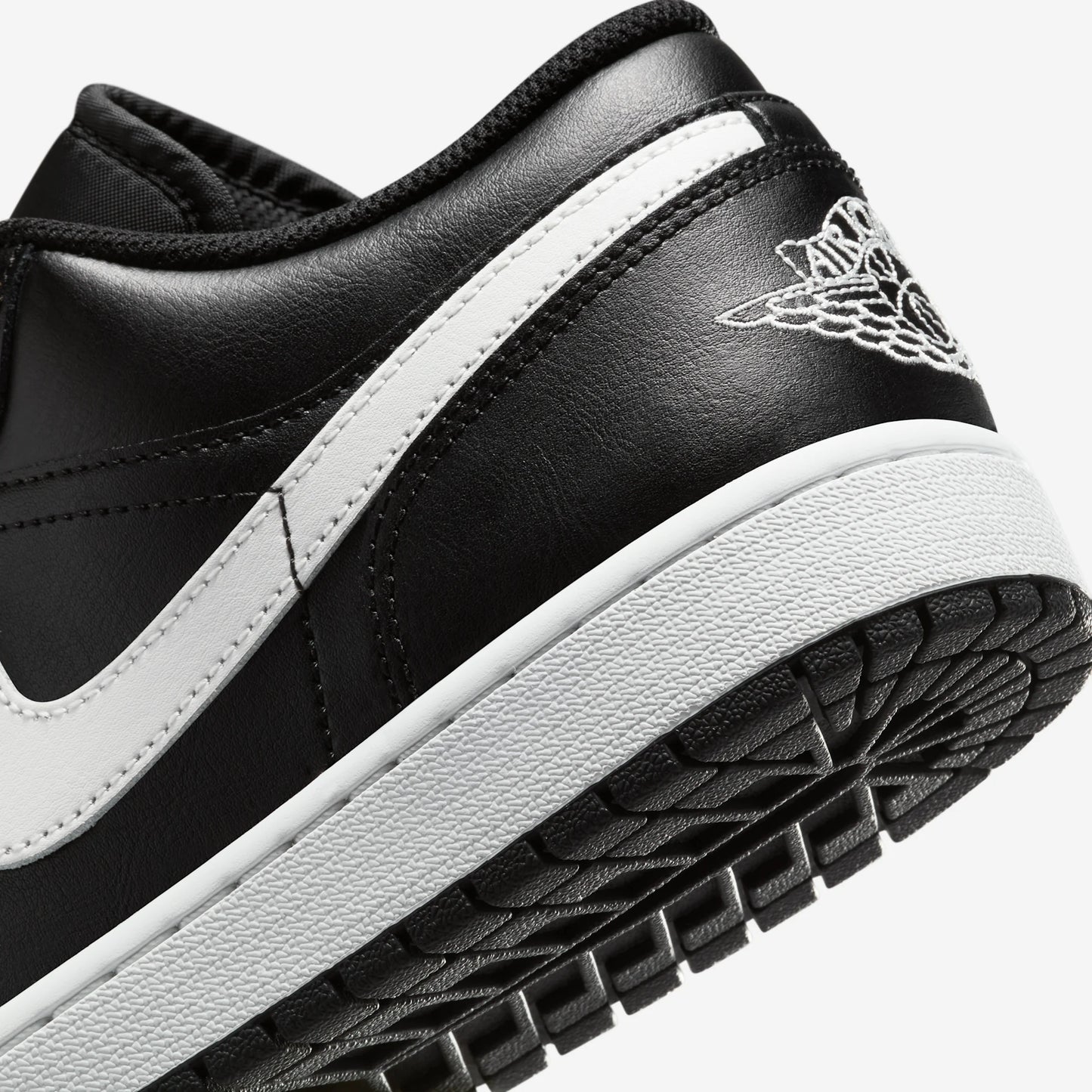 Jordan 1 Low Black Summit White