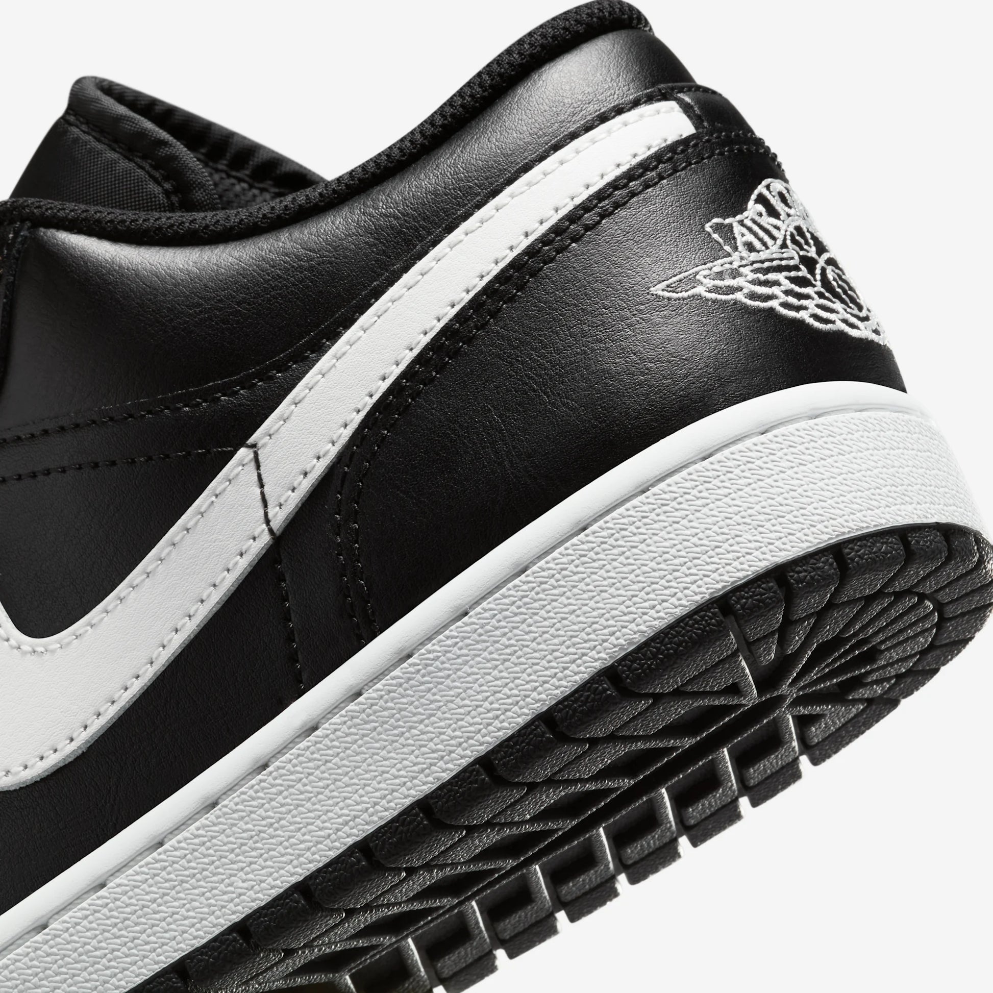 Jordan 1 Low Black Summit White