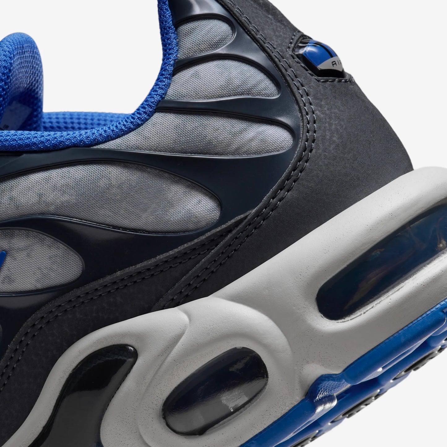Nike Air Max Plus Social F.C.