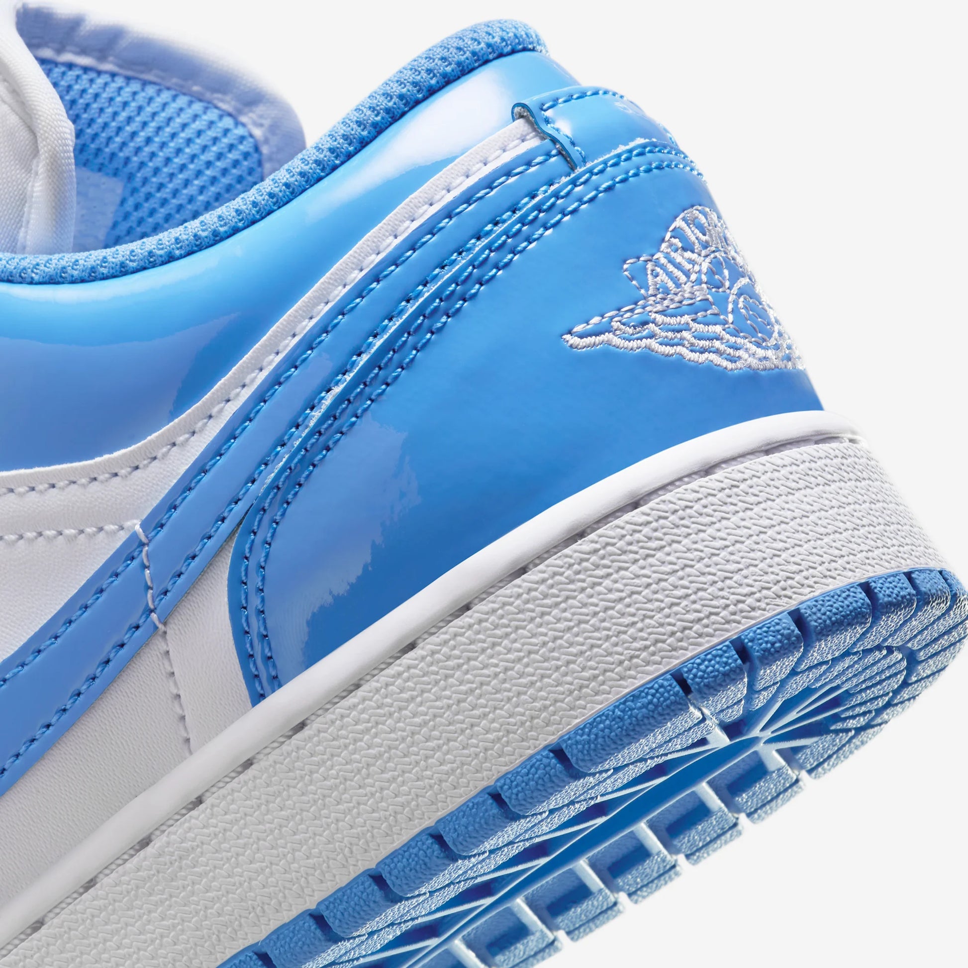 Jordan 1 Low SE Legend Blue Patent (GS)