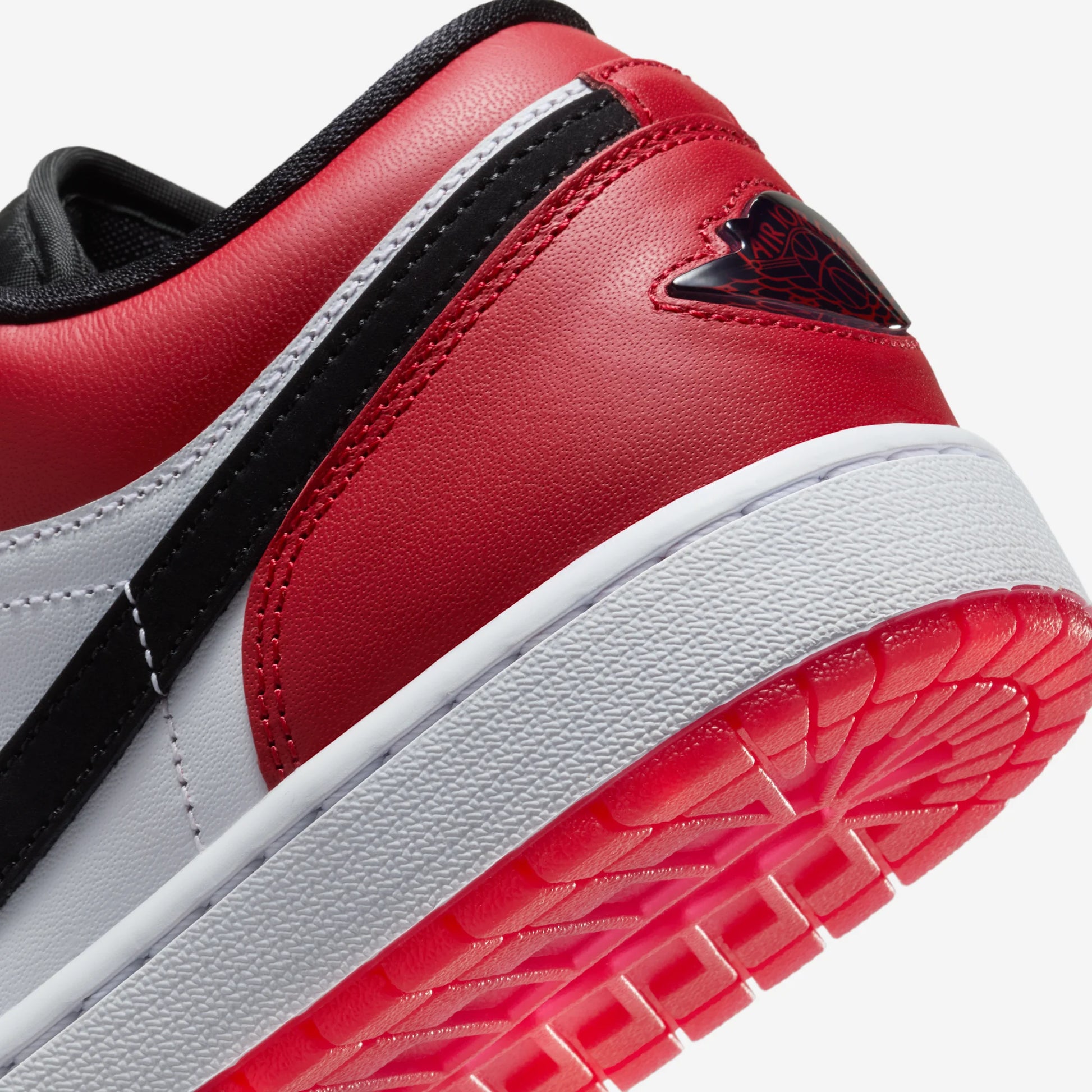 Jordan 1 Low SE Black Toe (2025)