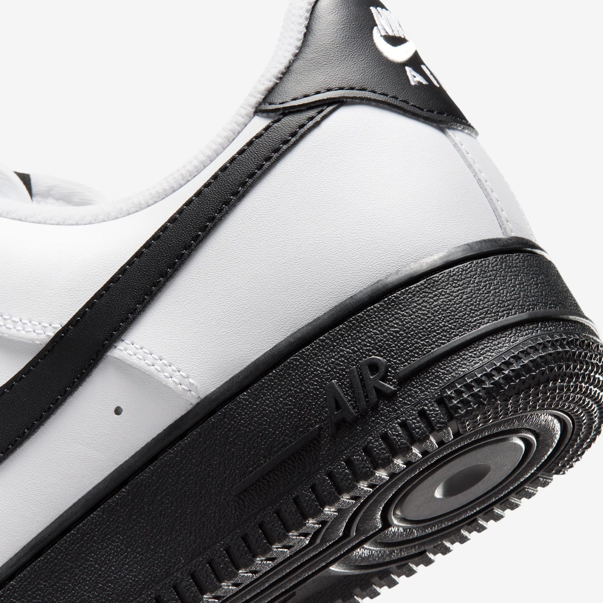 Nike Air Force 1 Low '07 White Black (2026)