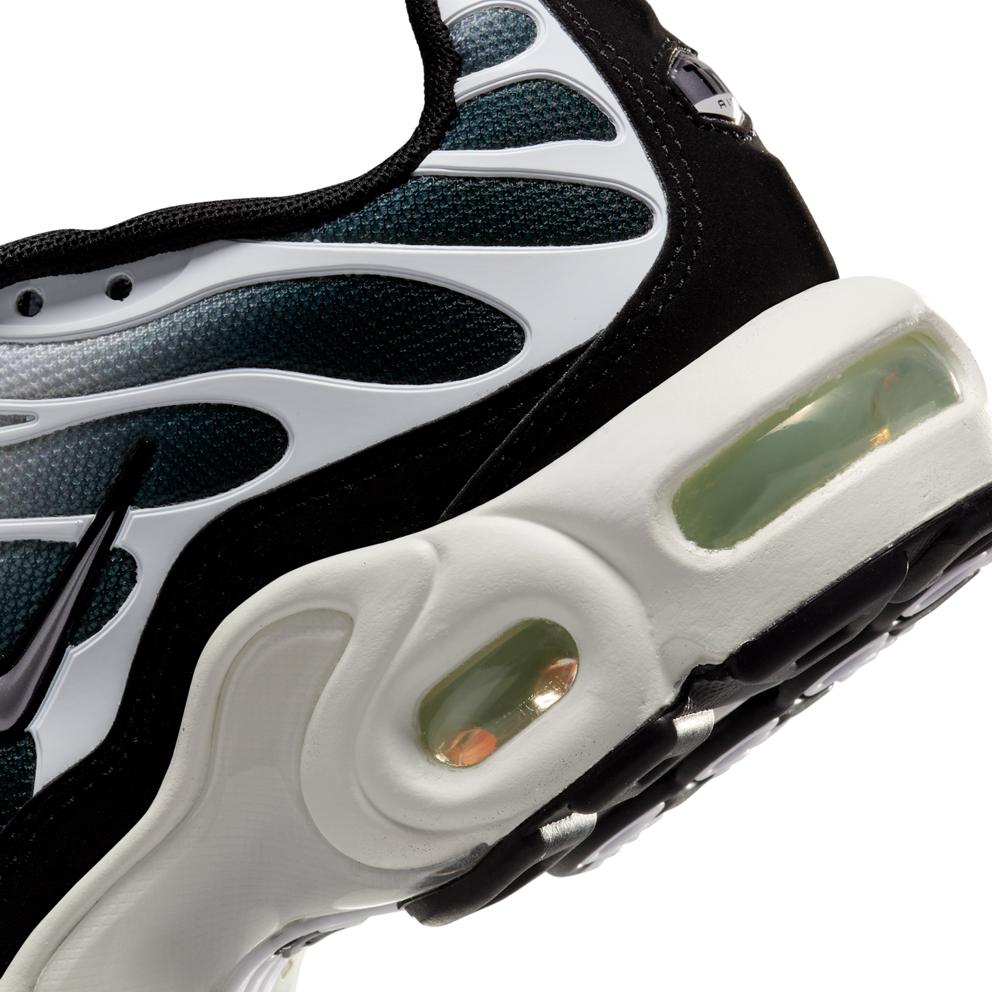 Nike Air Max Plus Black White Sail Metallic Cool Grey (GS)