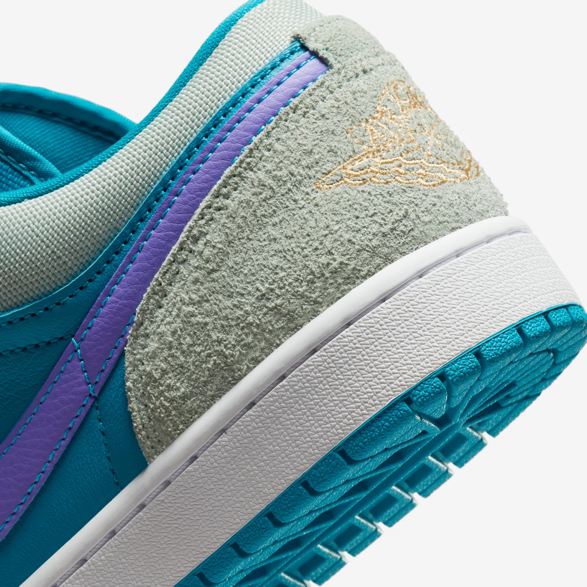 Jordan 1 Low SE Pistachio Frost Aquatone