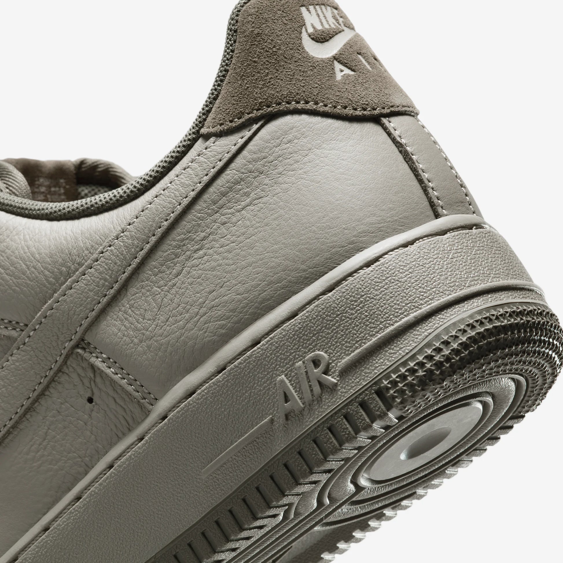 Nike Air Force 1 Low '07 LV8 Light Army Cargo Khaki