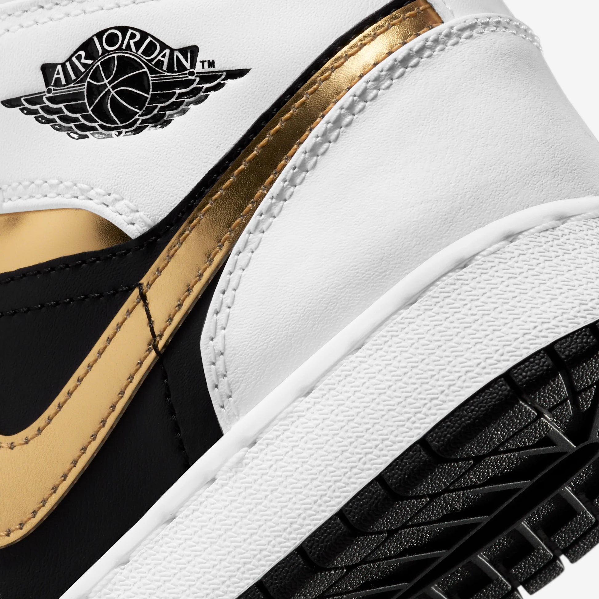 Jordan 1 Mid White Gold Black (GS)
