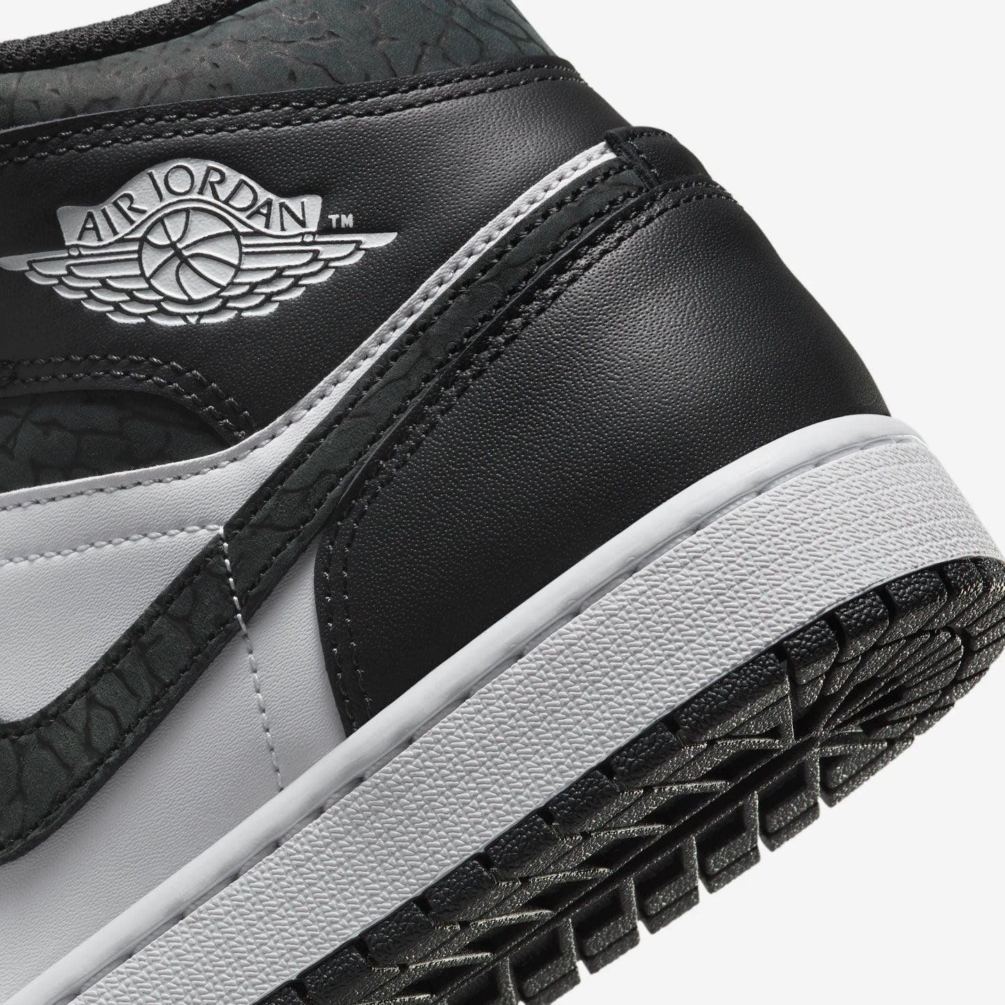 Jordan 1 Mid SE Panda Elephant