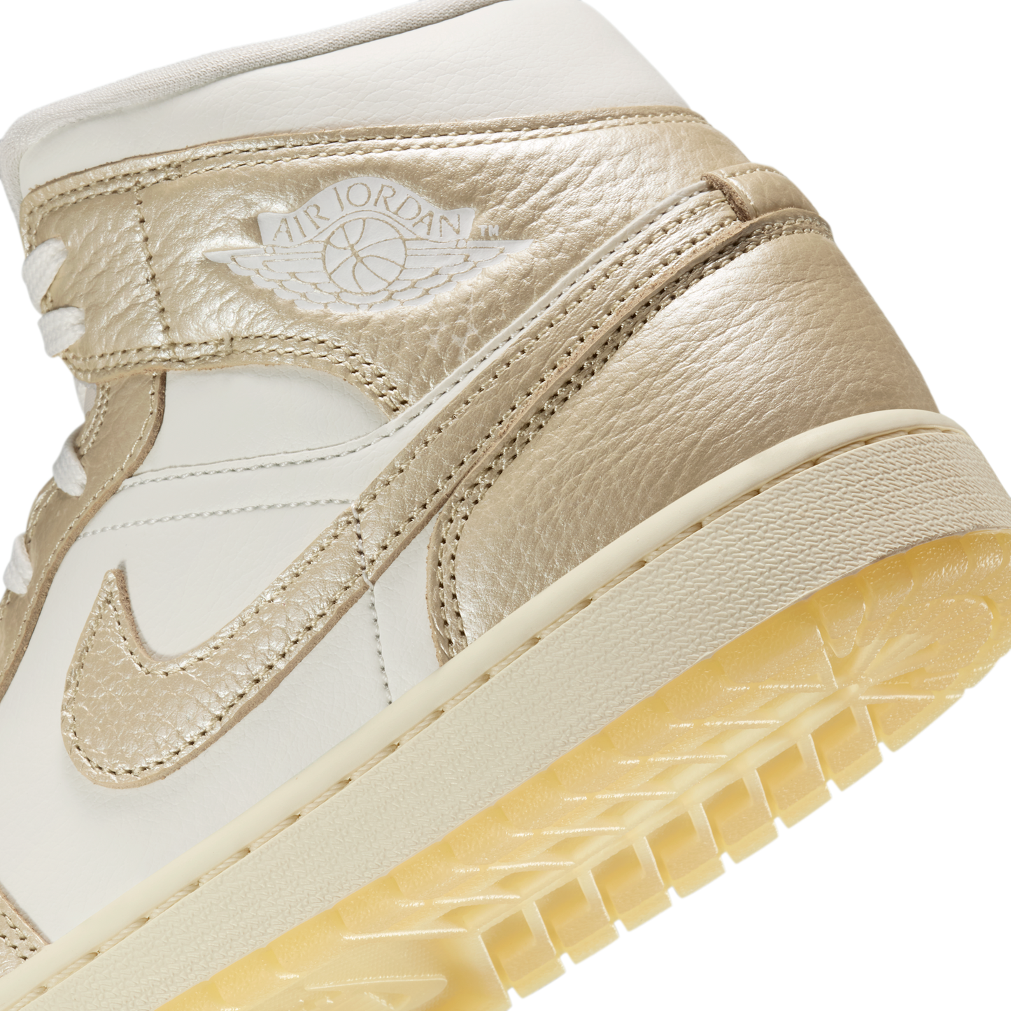 Jordan 1 Mid SE Metallic Team Gold (Women's)