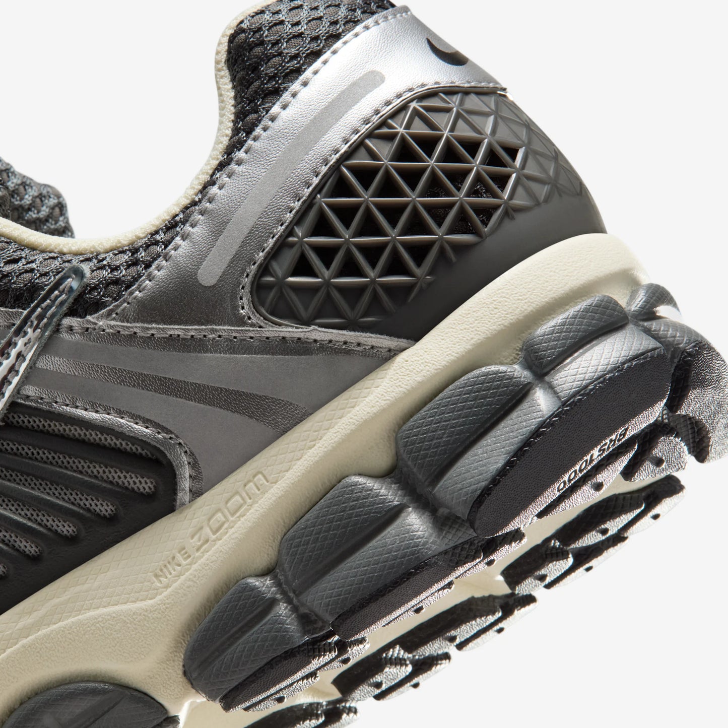 Nike Zoom Vomero 5 Iron Grey Chrome