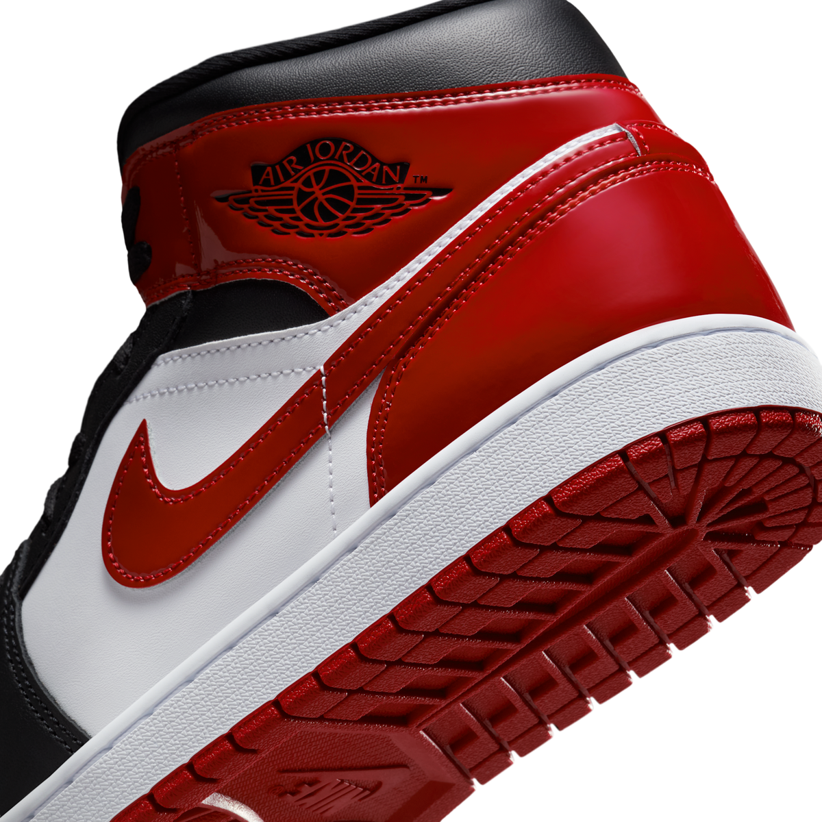 Jordan 1 Mid SE Patent Bred Toe