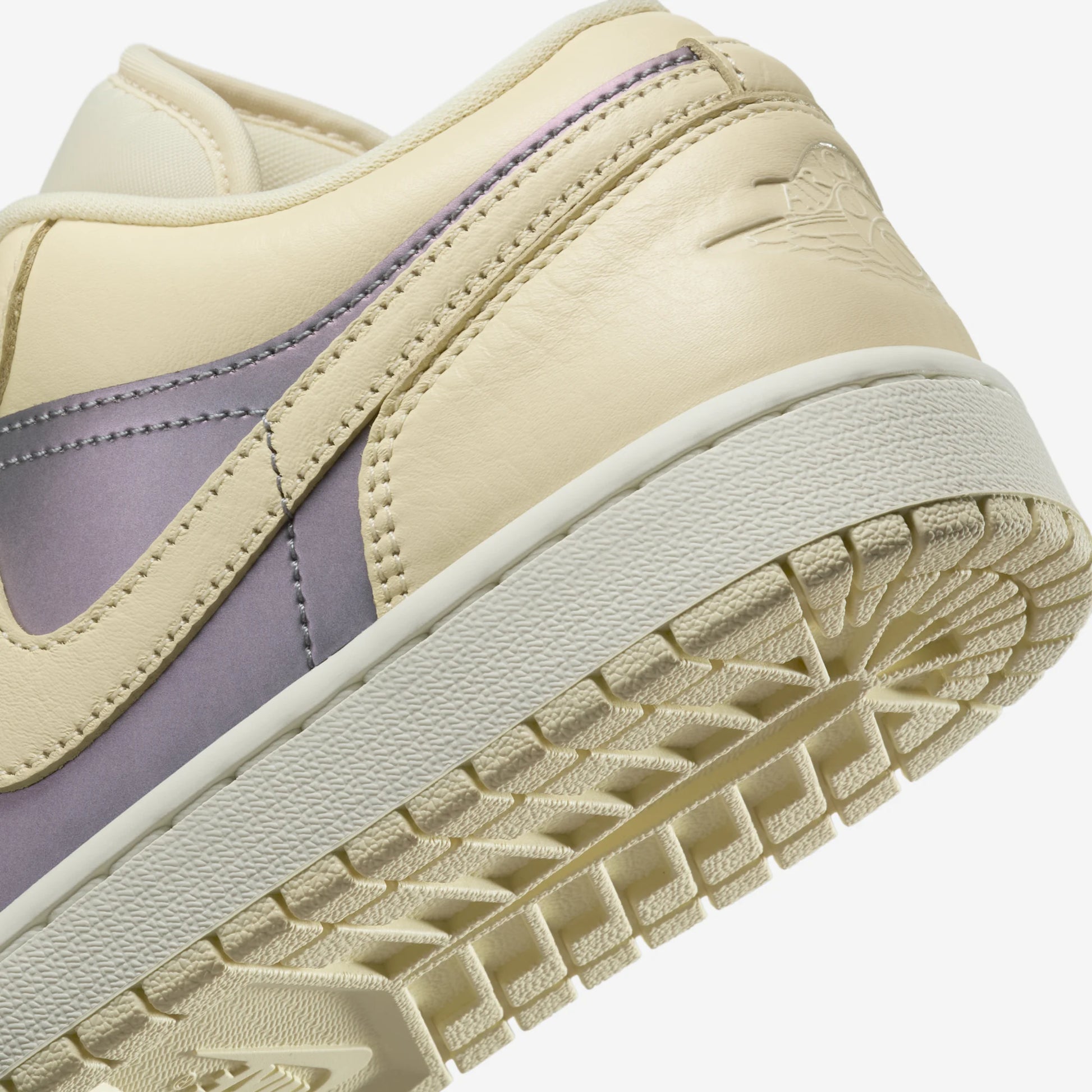 Jordan 1 Low SE Muslin Royal Tint (Women's)