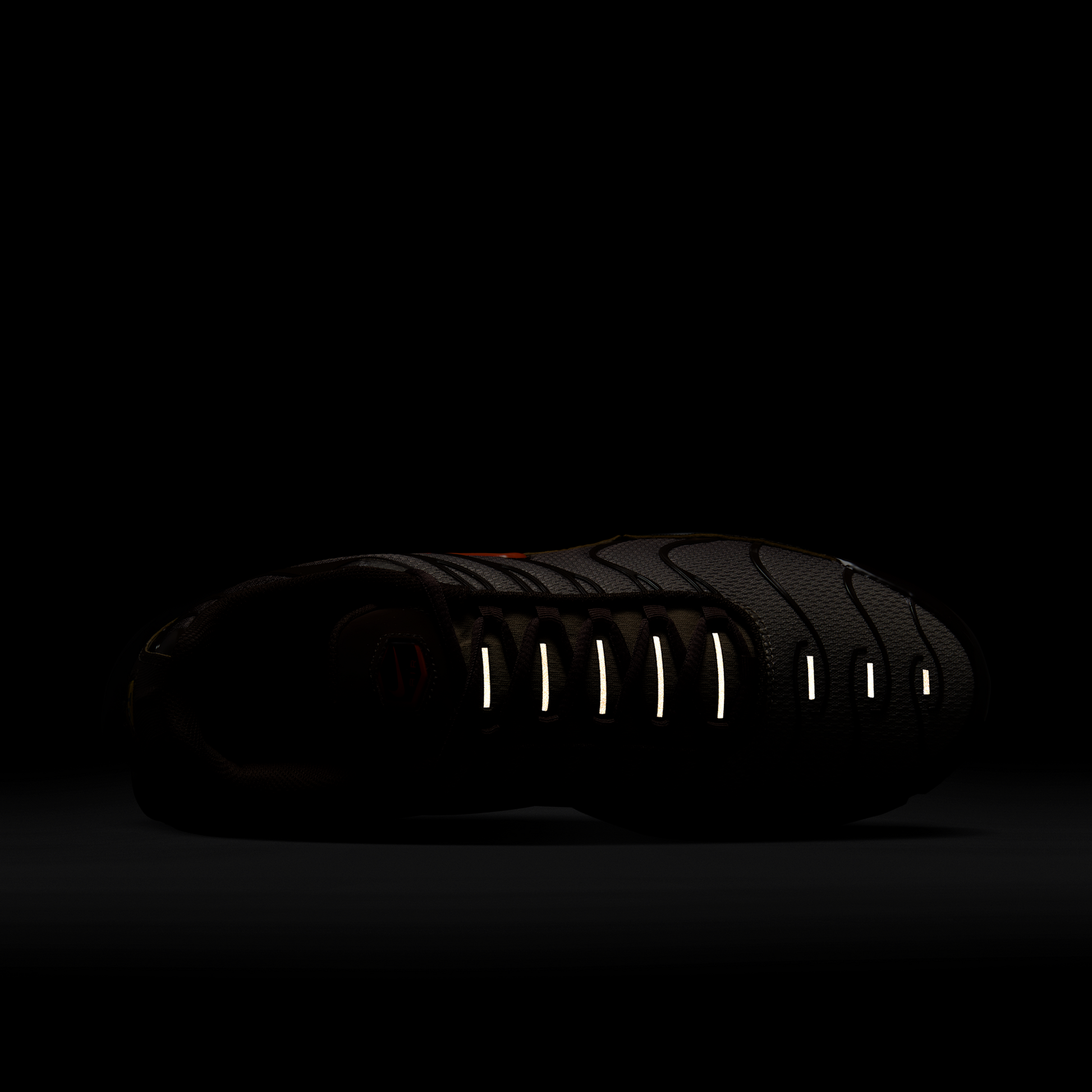 Nike Air Max Plus Baroque Brown Safety Orange
