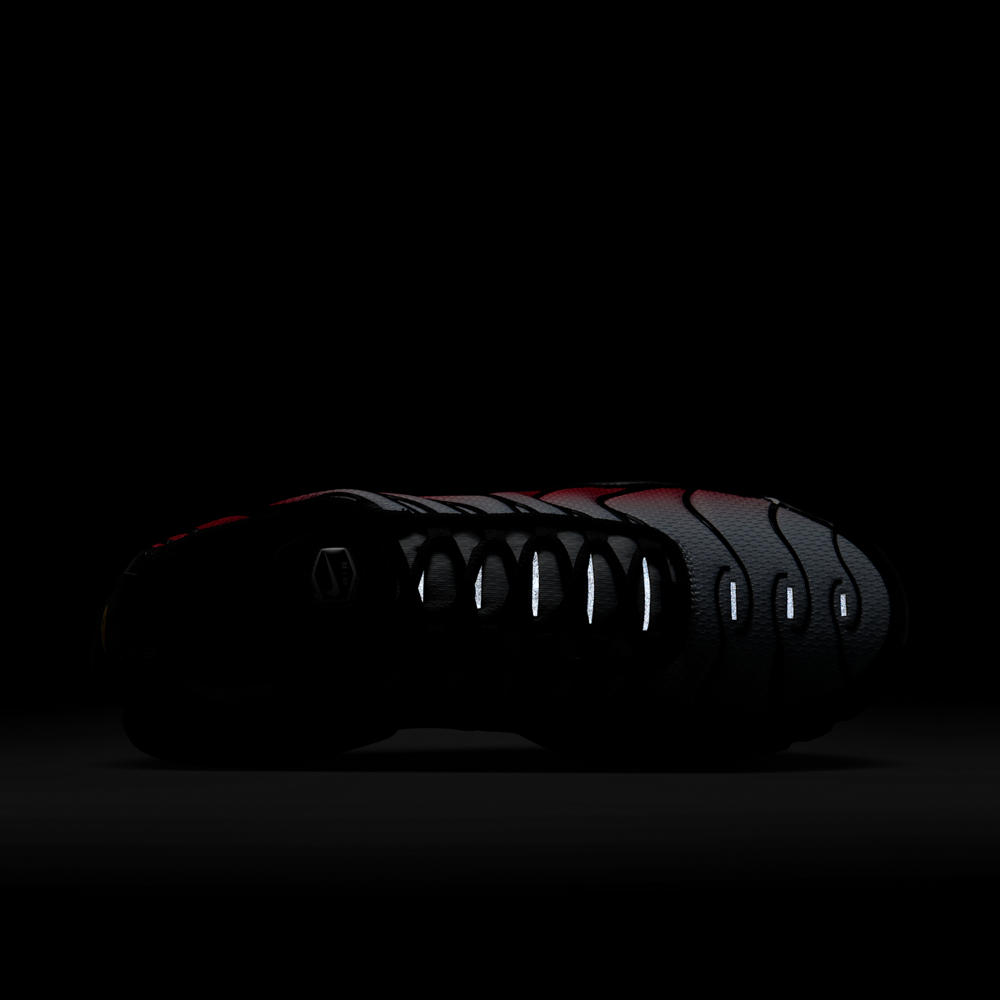 Nike Air Max Plus Pure Platinum University Red Black White