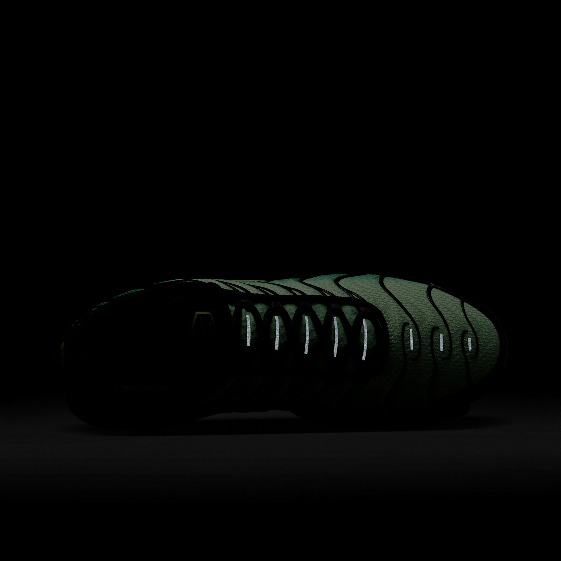 Nike Air Max Plus Vapor Green Malachite Black Light Lemon Twist