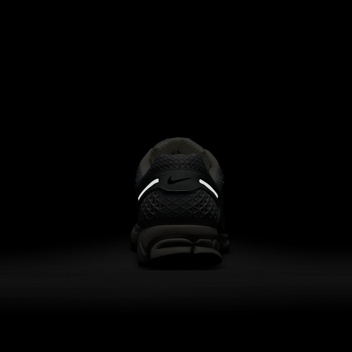Nike Zoom Vomero 5 Chrome