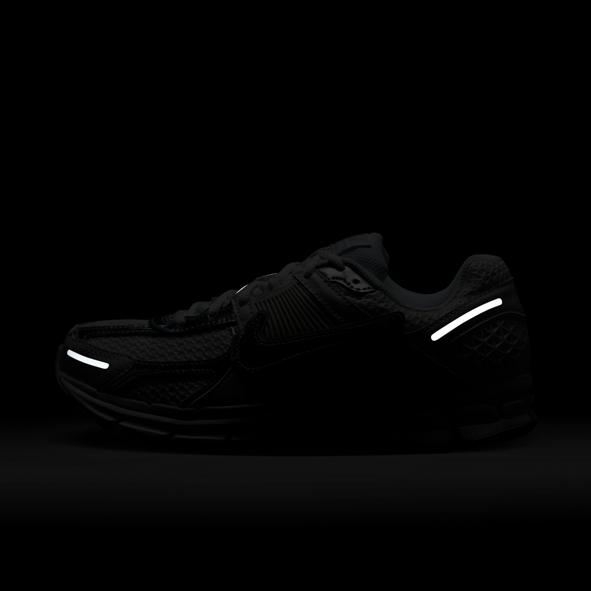 Nike Zoom Vomero 5 Chrome Toe (Women's)