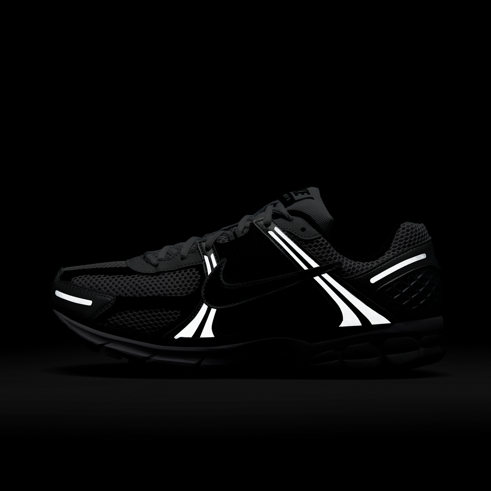 Nike Zoom Vomero 5 Metallic Silver Black