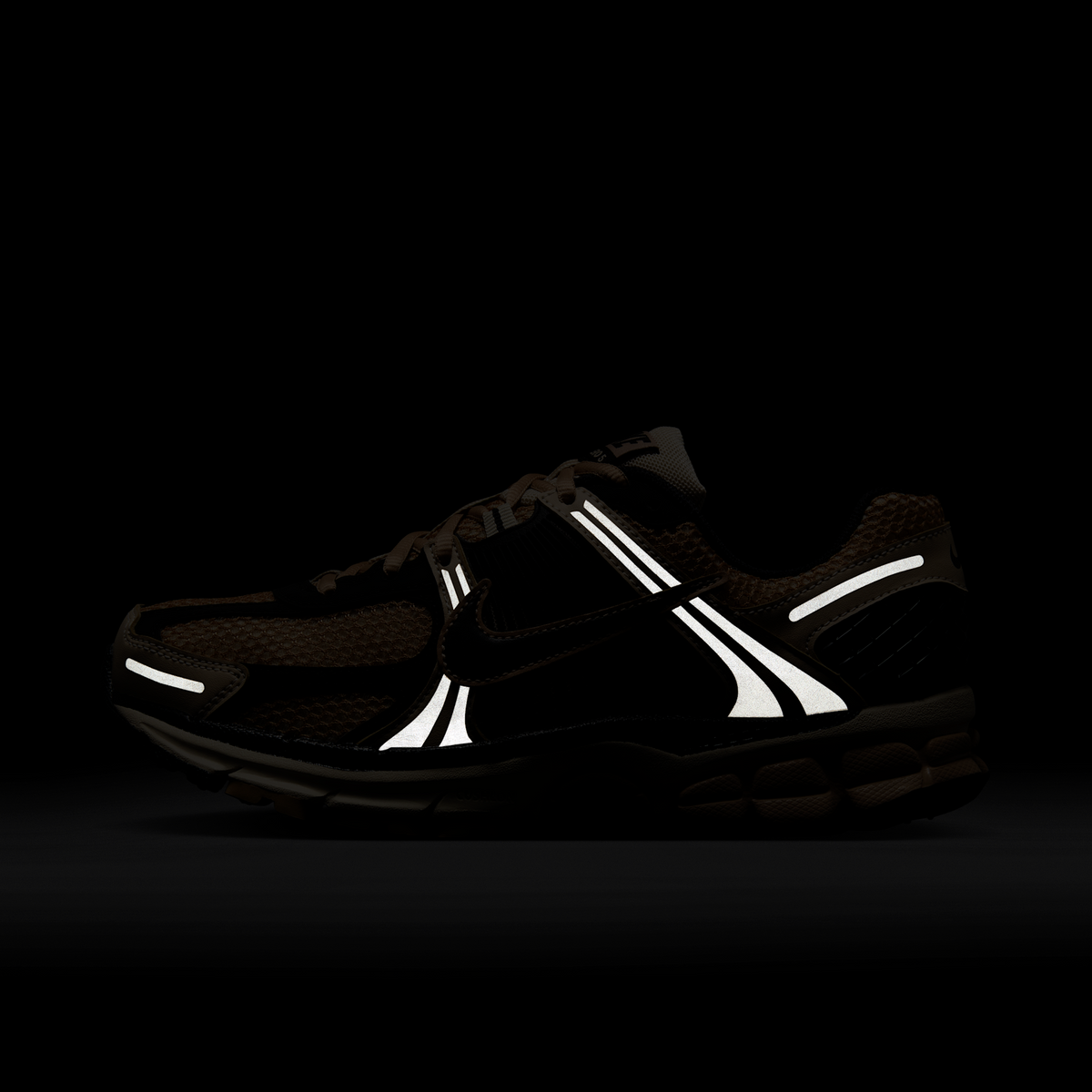Nike Zoom Vomero 5 Sanddrift (Women's)